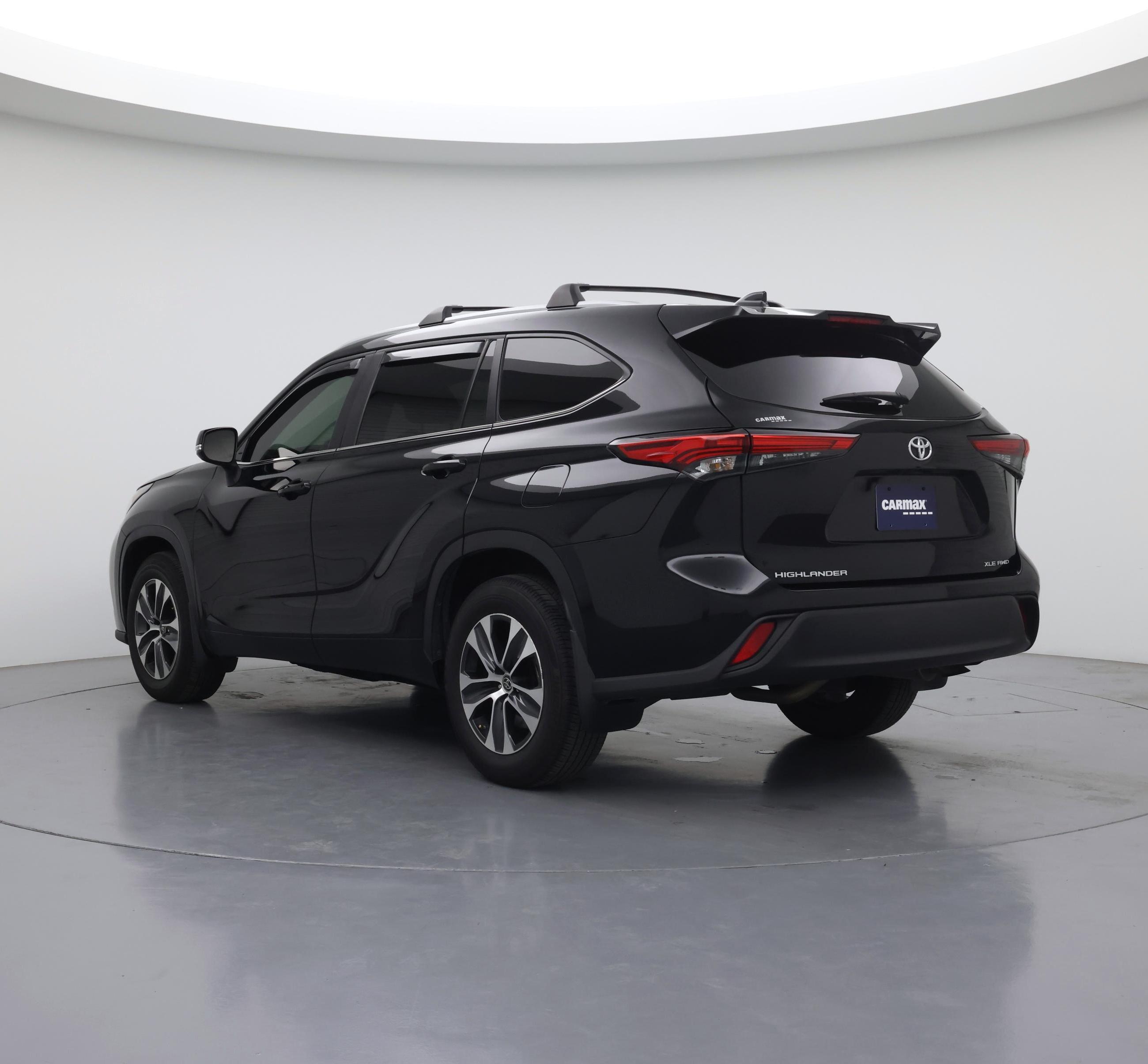 Thumbnail: 2023 Toyota Highlander - 2