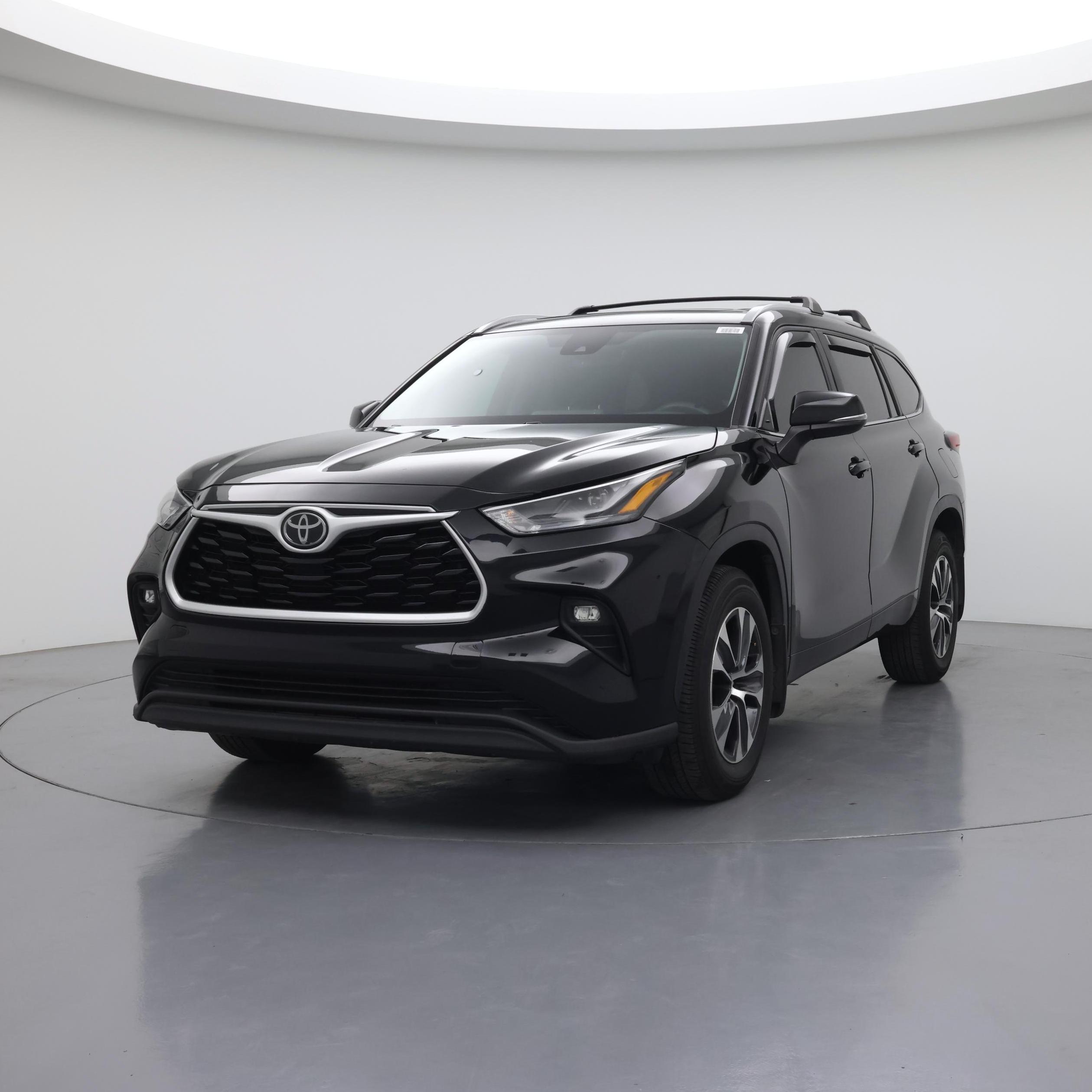 Thumbnail: 2023 Toyota Highlander - 4