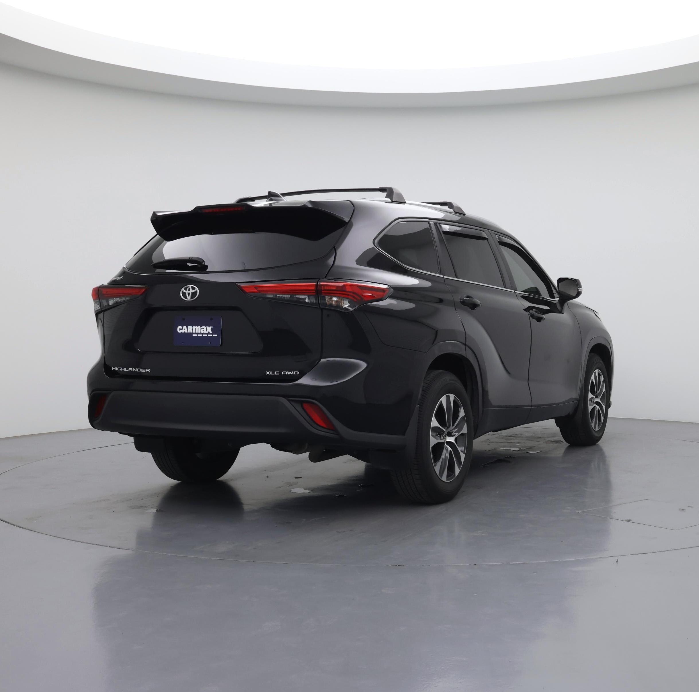 Thumbnail: 2023 Toyota Highlander - 8