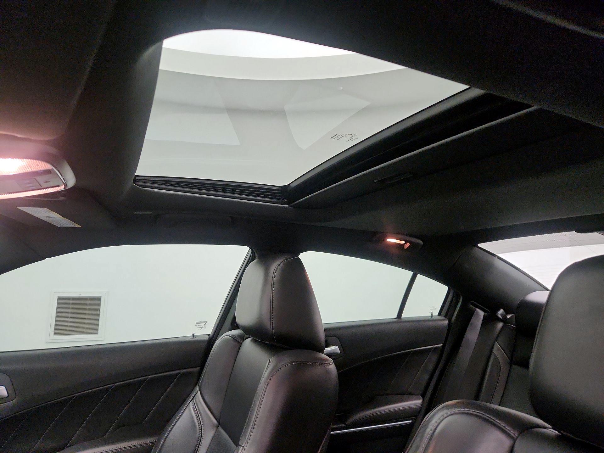 Thumbnail: 2017 Dodge Charger - 19
