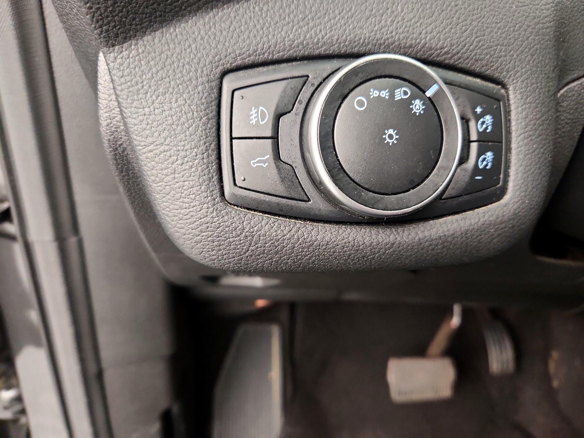 Thumbnail: 2017 Ford Escape - 13