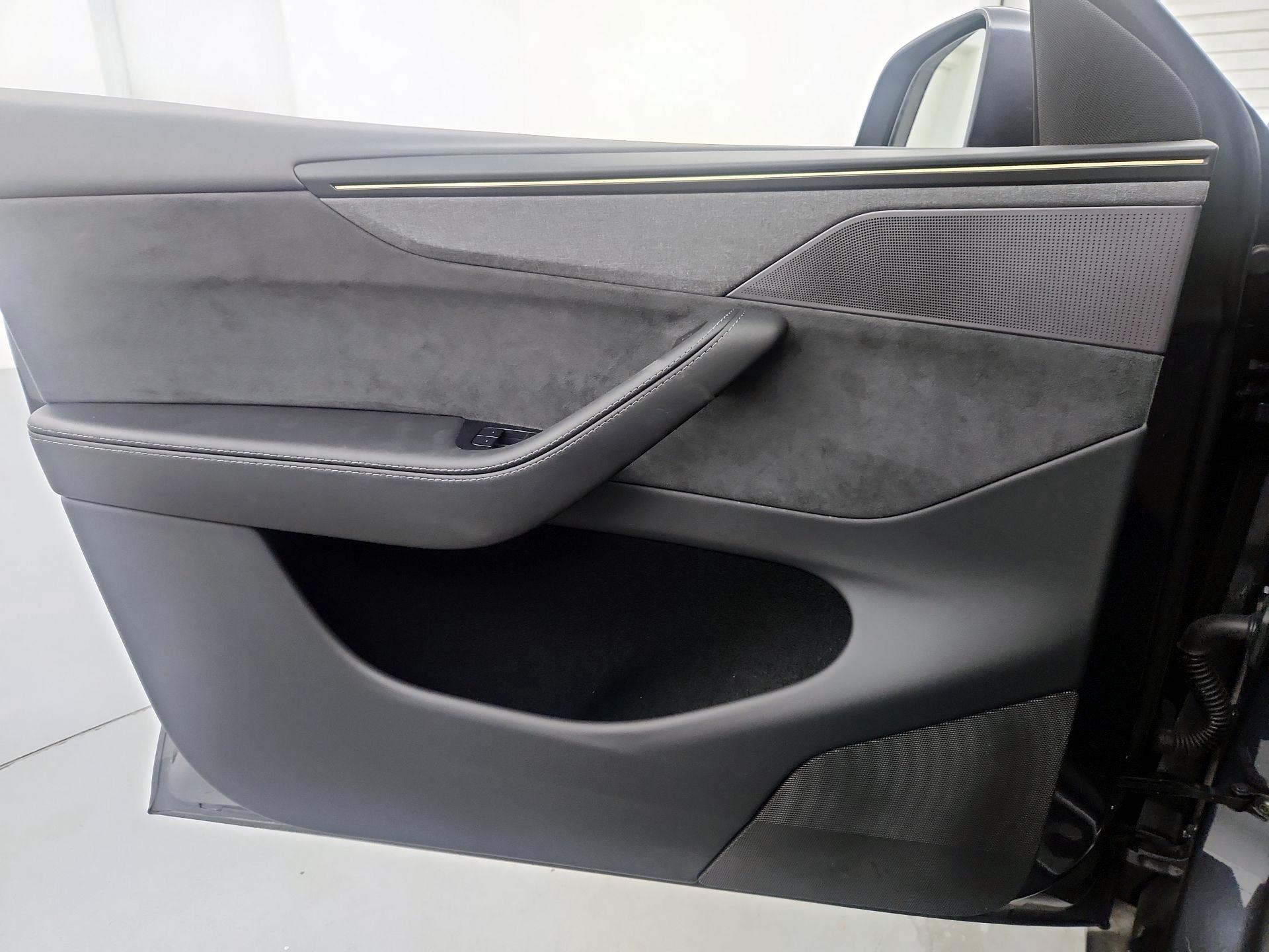 Thumbnail: 2026 Tesla Model Y - 12