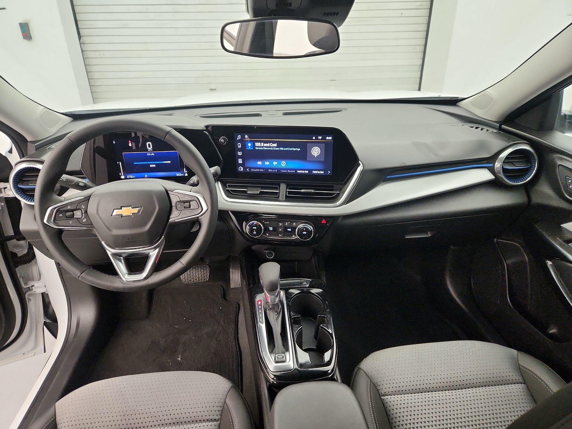 Thumbnail: 2025 Chevrolet Trax - 9