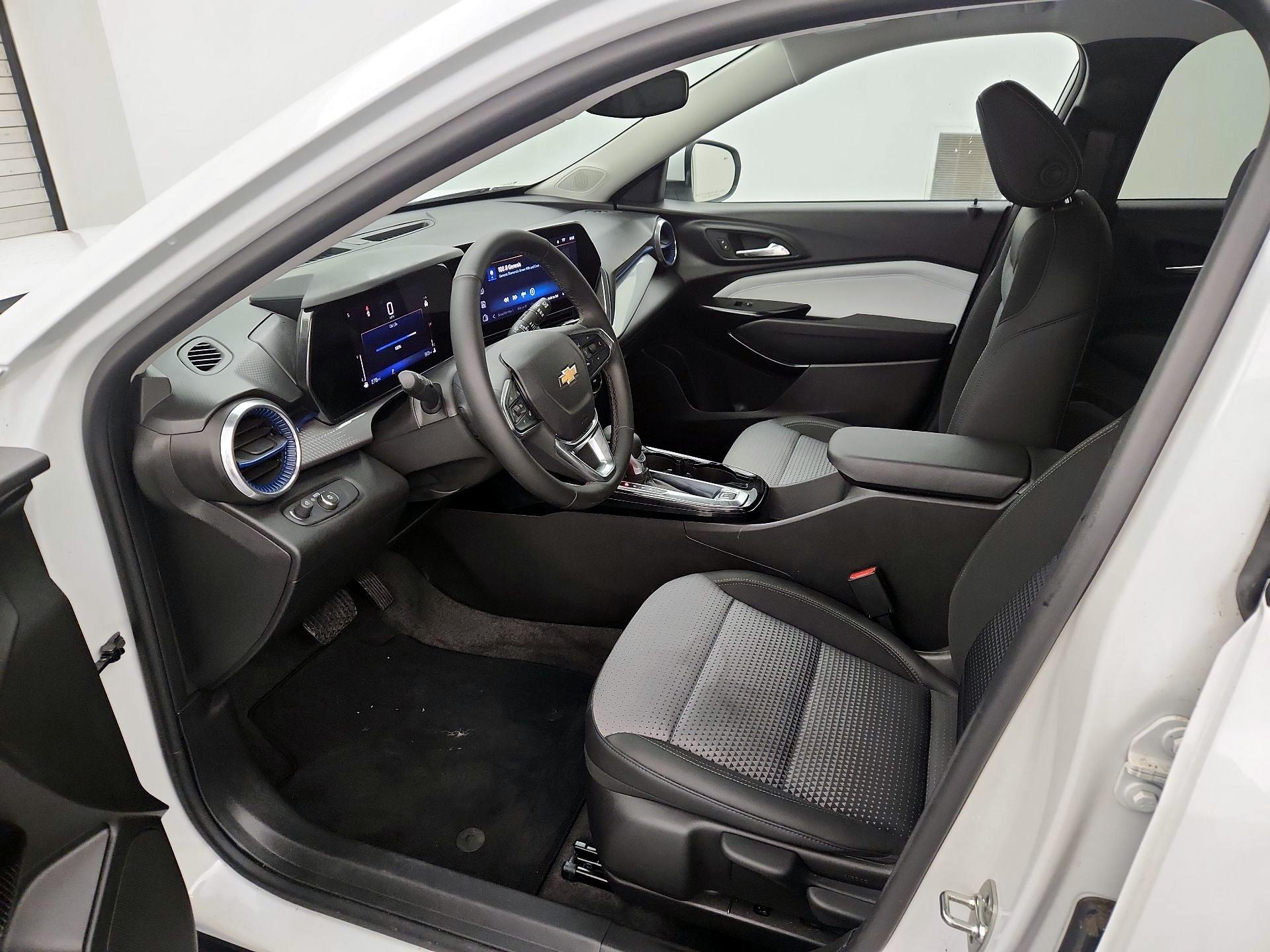 Thumbnail: 2025 Chevrolet Trax - 11
