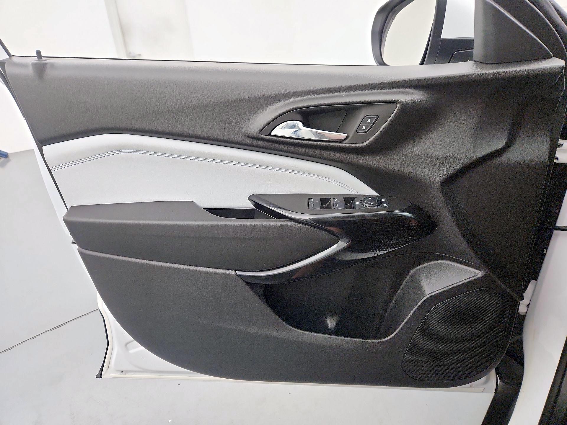 Thumbnail: 2025 Chevrolet Trax - 12