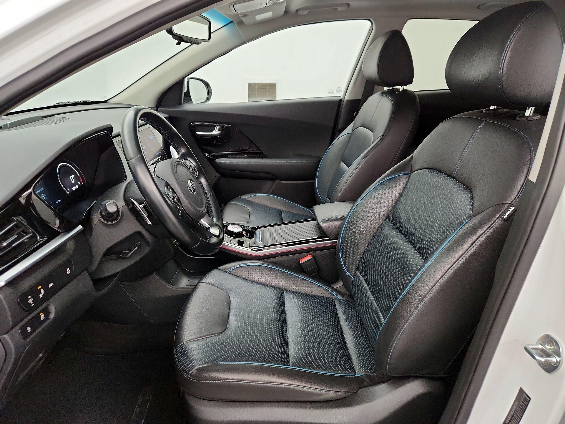 Thumbnail: 2020 Kia Niro - 11