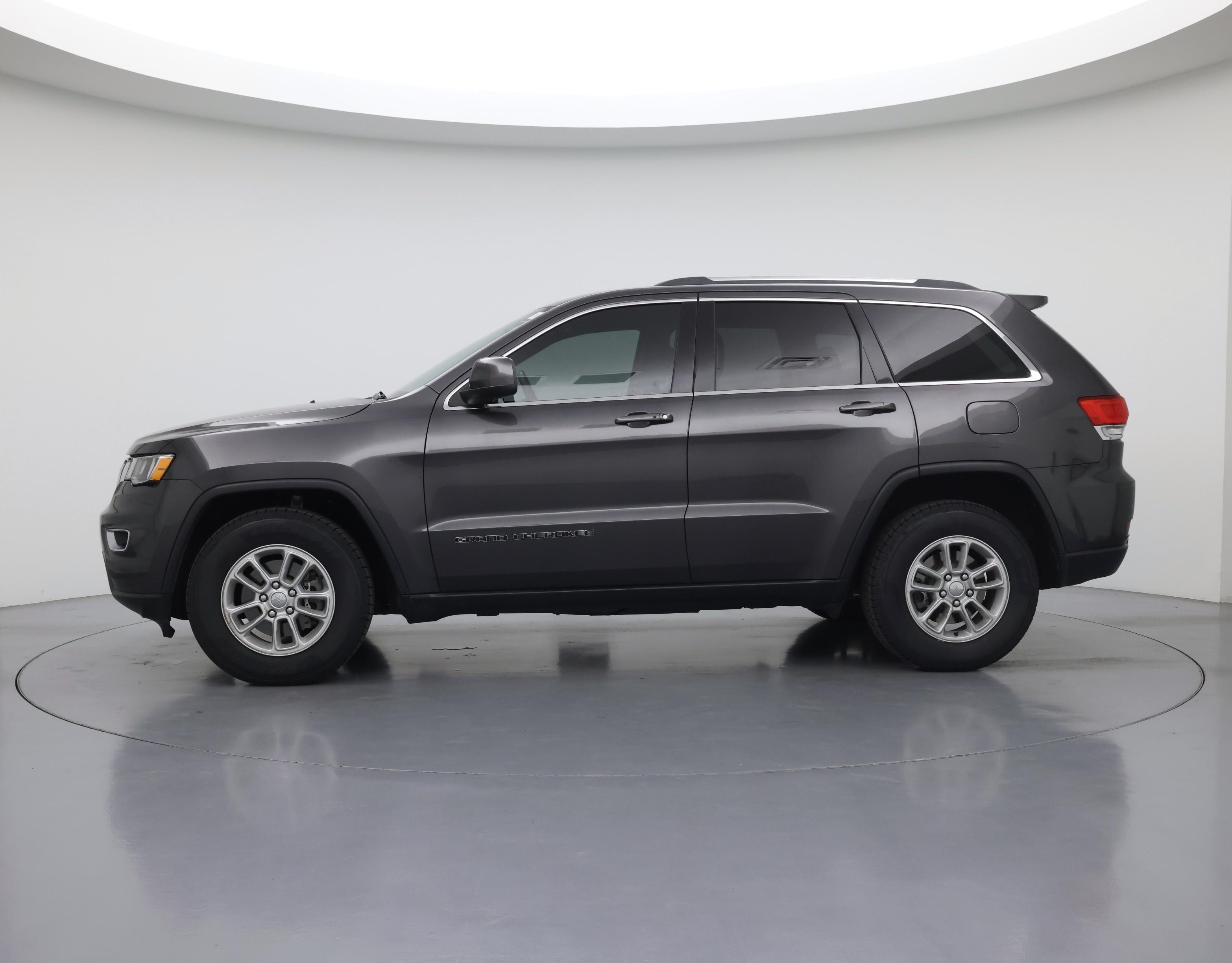 Thumbnail: 2018 Jeep Grand Cherokee - 3