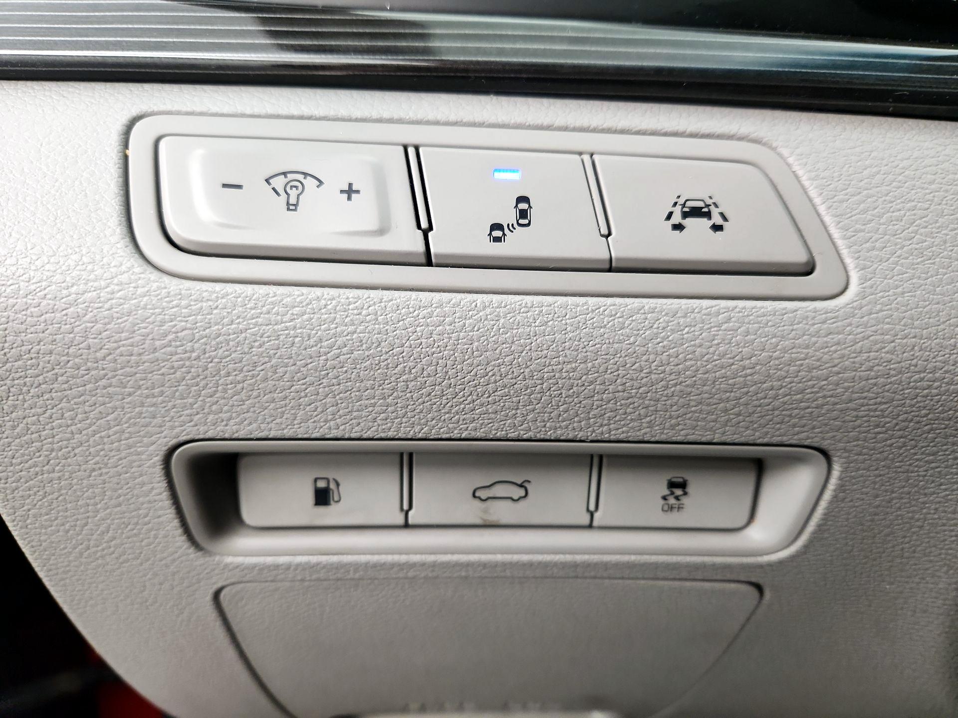 Thumbnail: 2019 Hyundai Sonata - 13