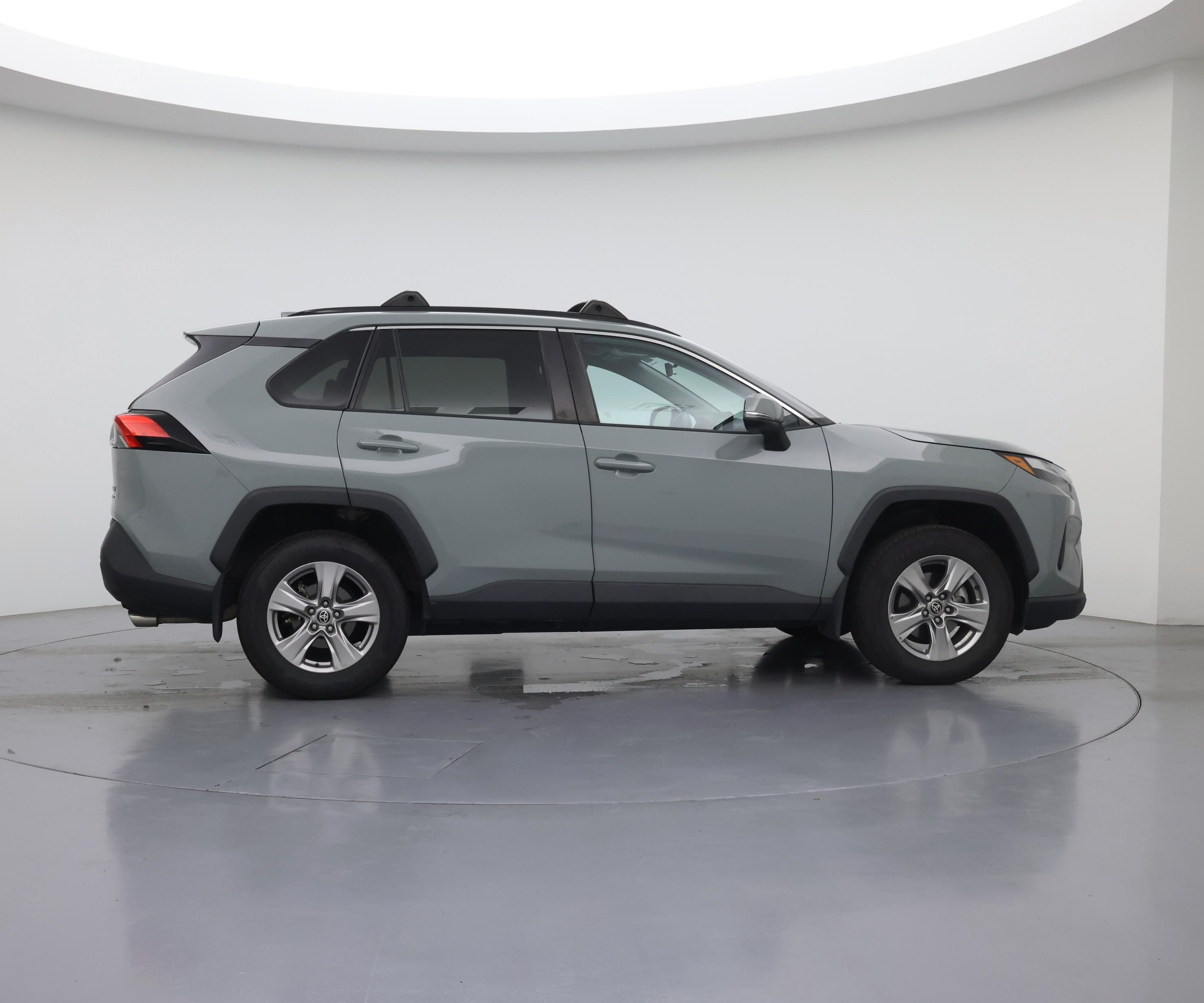 Thumbnail: 2022 Toyota RAV4 - 7
