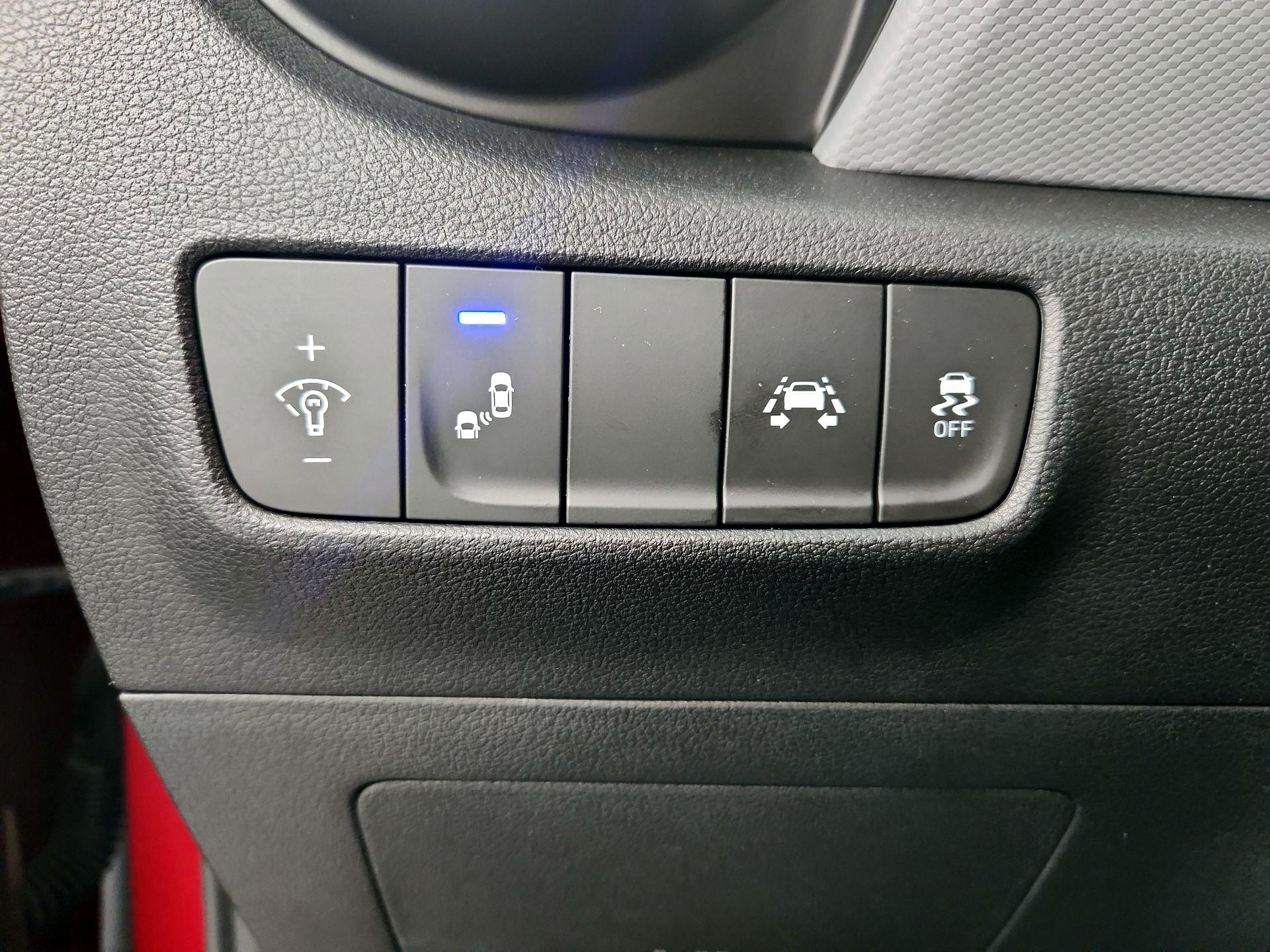 Thumbnail: 2020 Hyundai Kona - 13