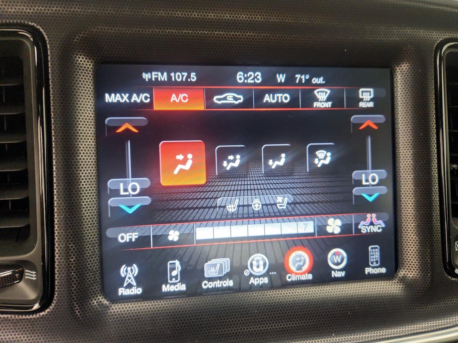 2016 Dodge Challenger Scat Pack - Photo 18