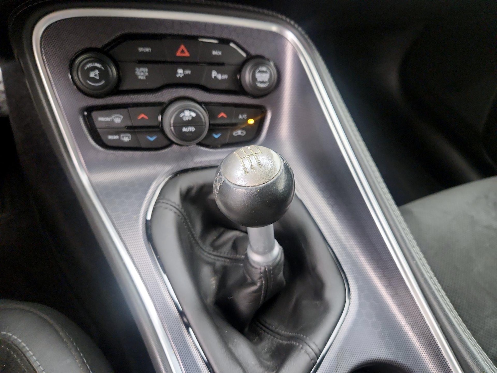 2016 Dodge Challenger Scat Pack - Photo 19