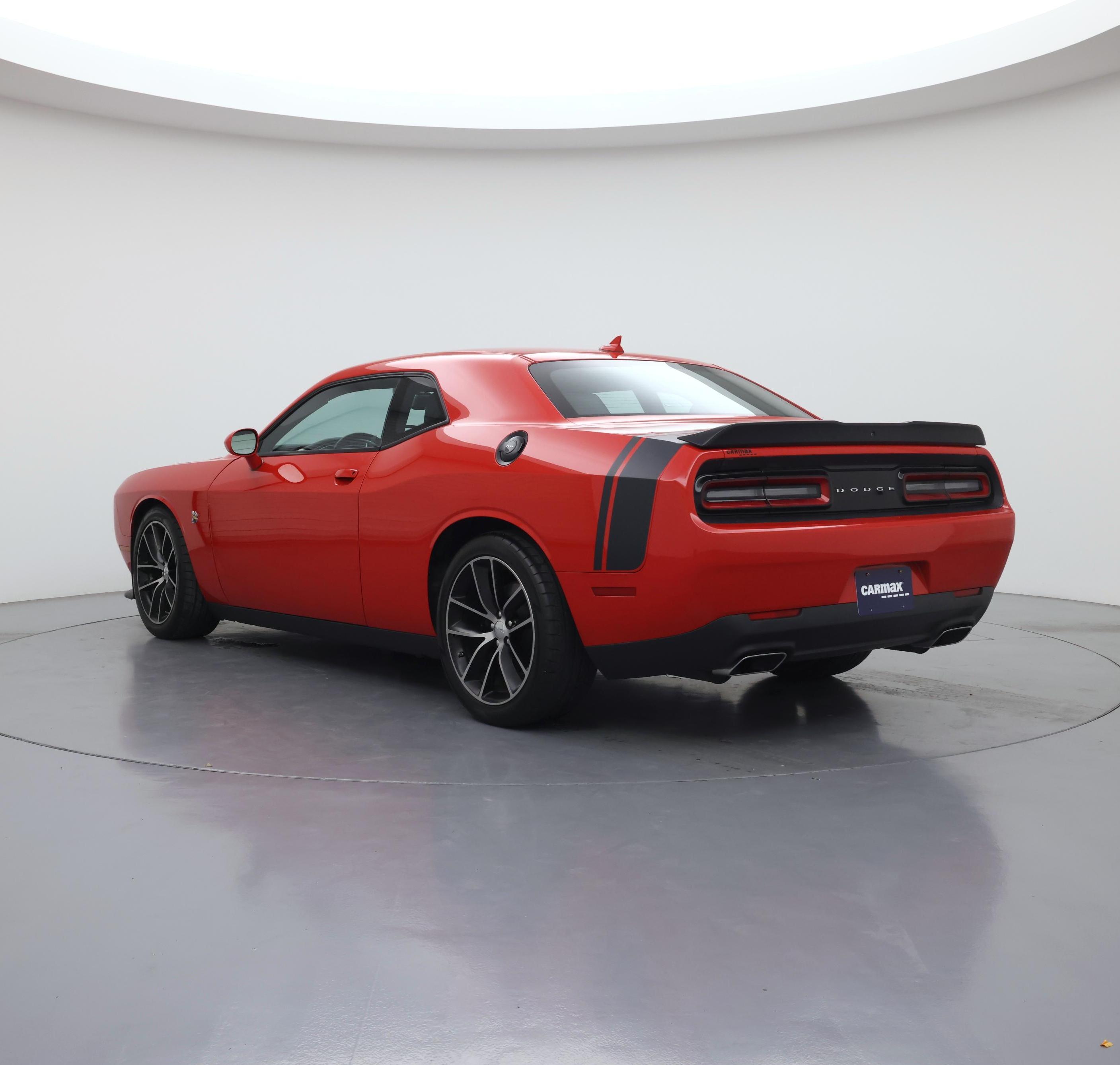 Thumbnail: 2016 Dodge Challenger - 2