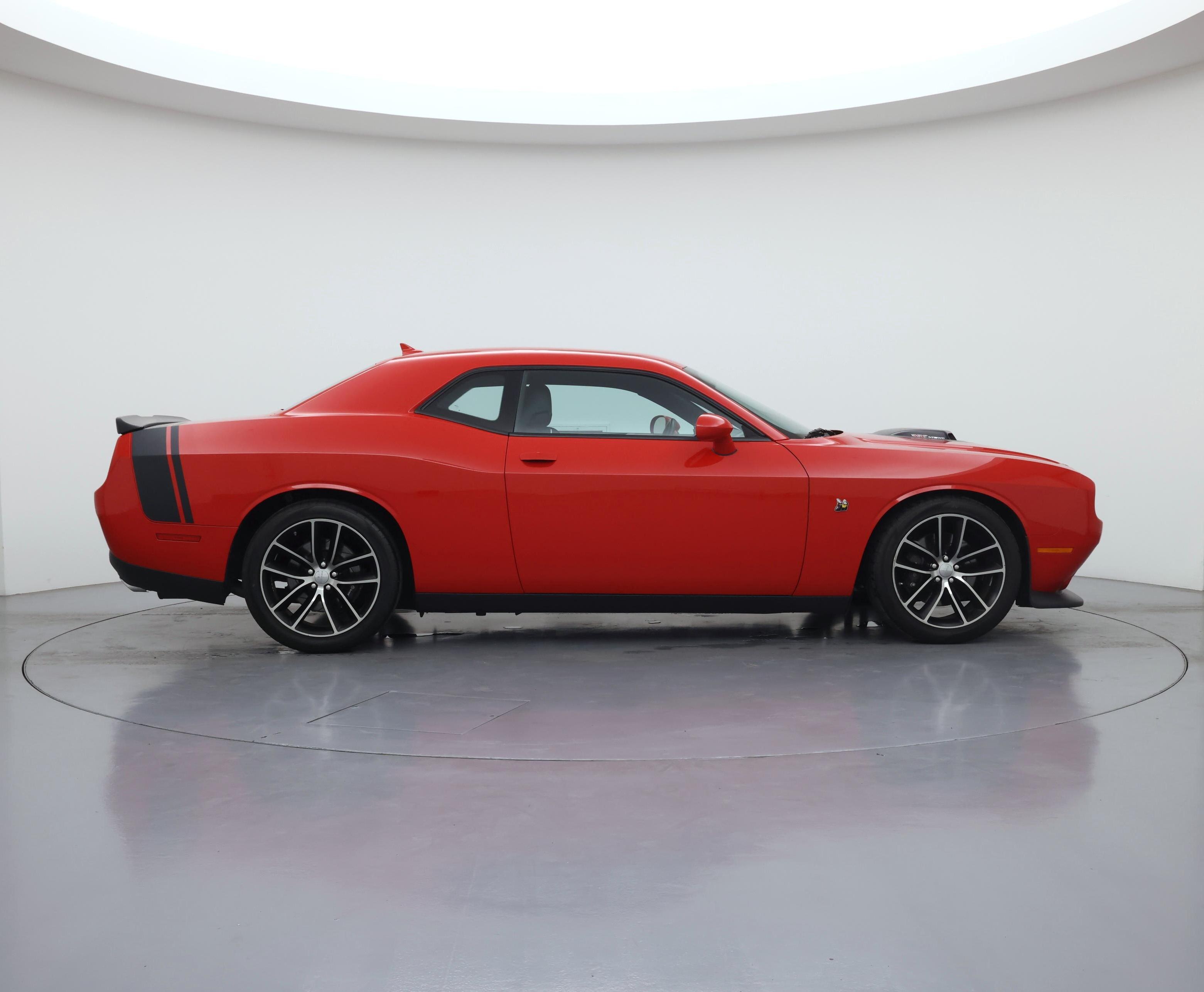 Thumbnail: 2016 Dodge Challenger - 7