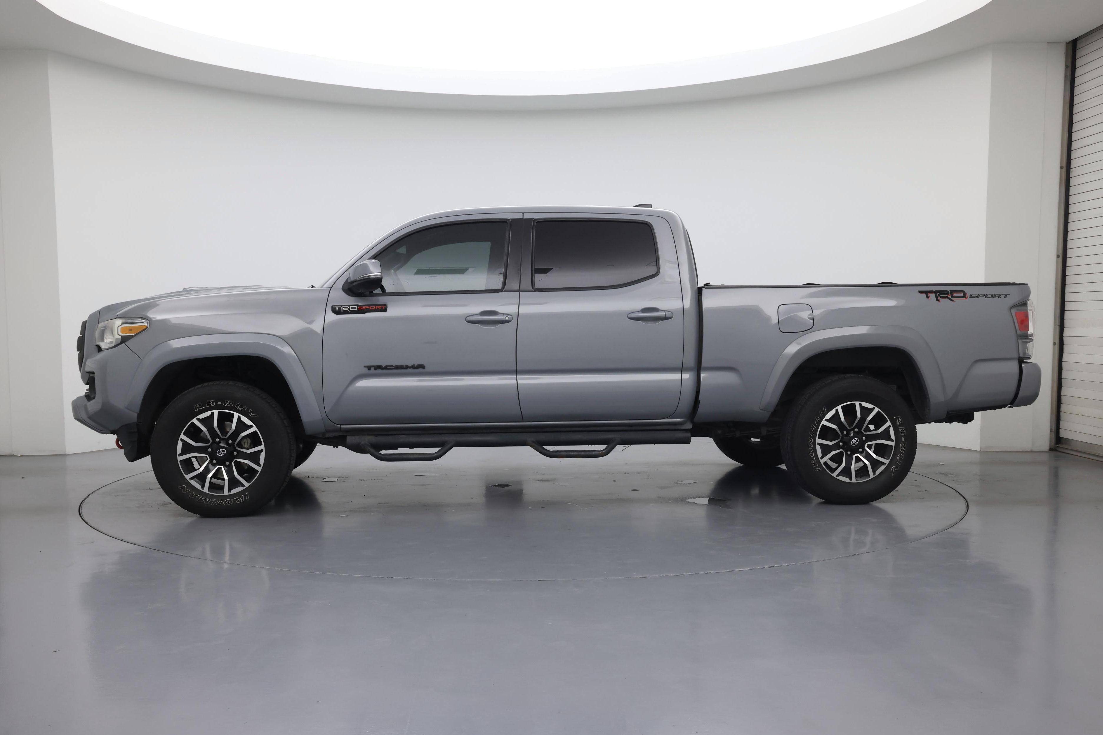 Thumbnail: 2021 Toyota Tacoma - 3