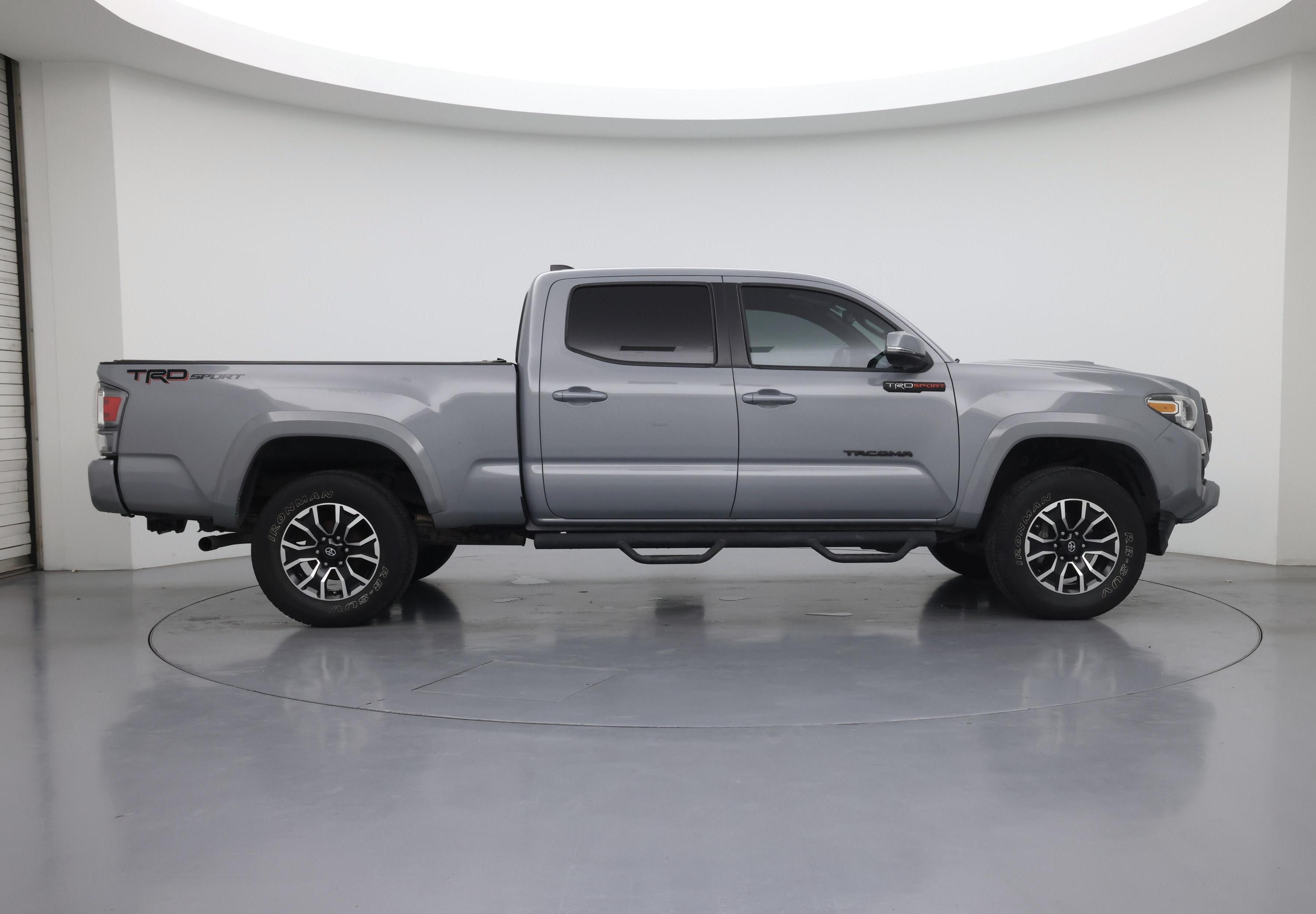 Thumbnail: 2021 Toyota Tacoma - 7