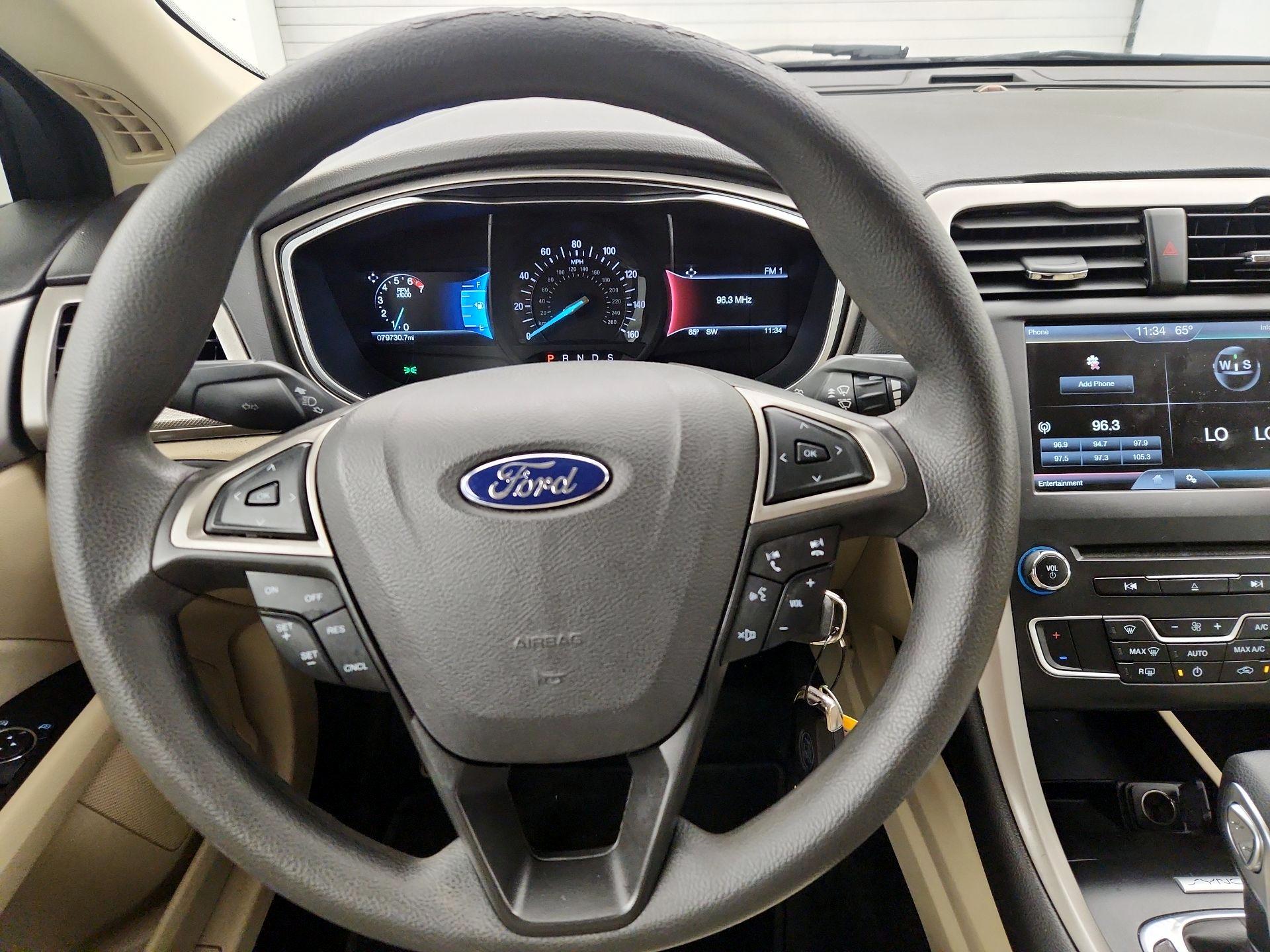 Thumbnail: 2016 Ford Fusion - 10