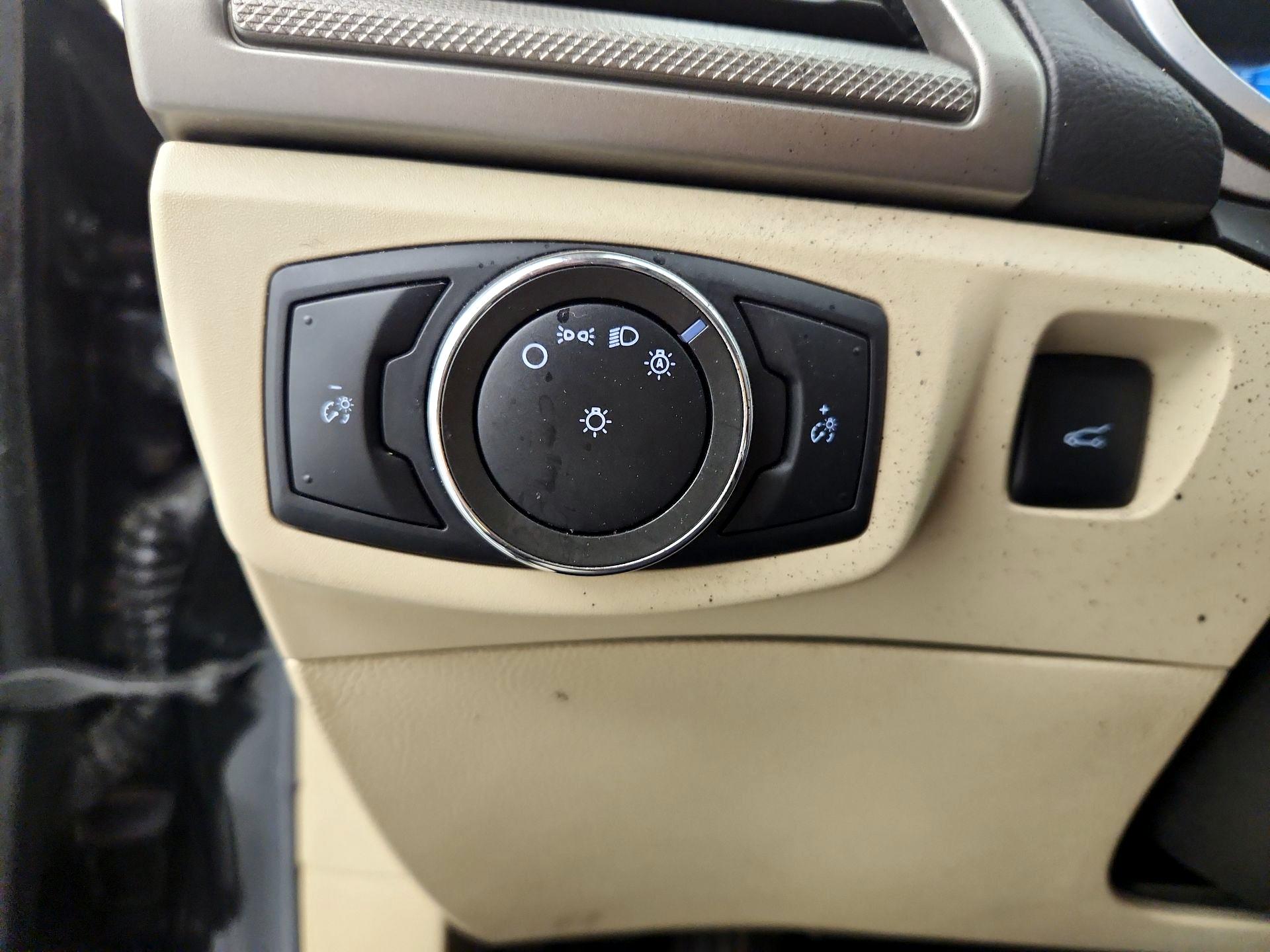 Thumbnail: 2016 Ford Fusion - 13