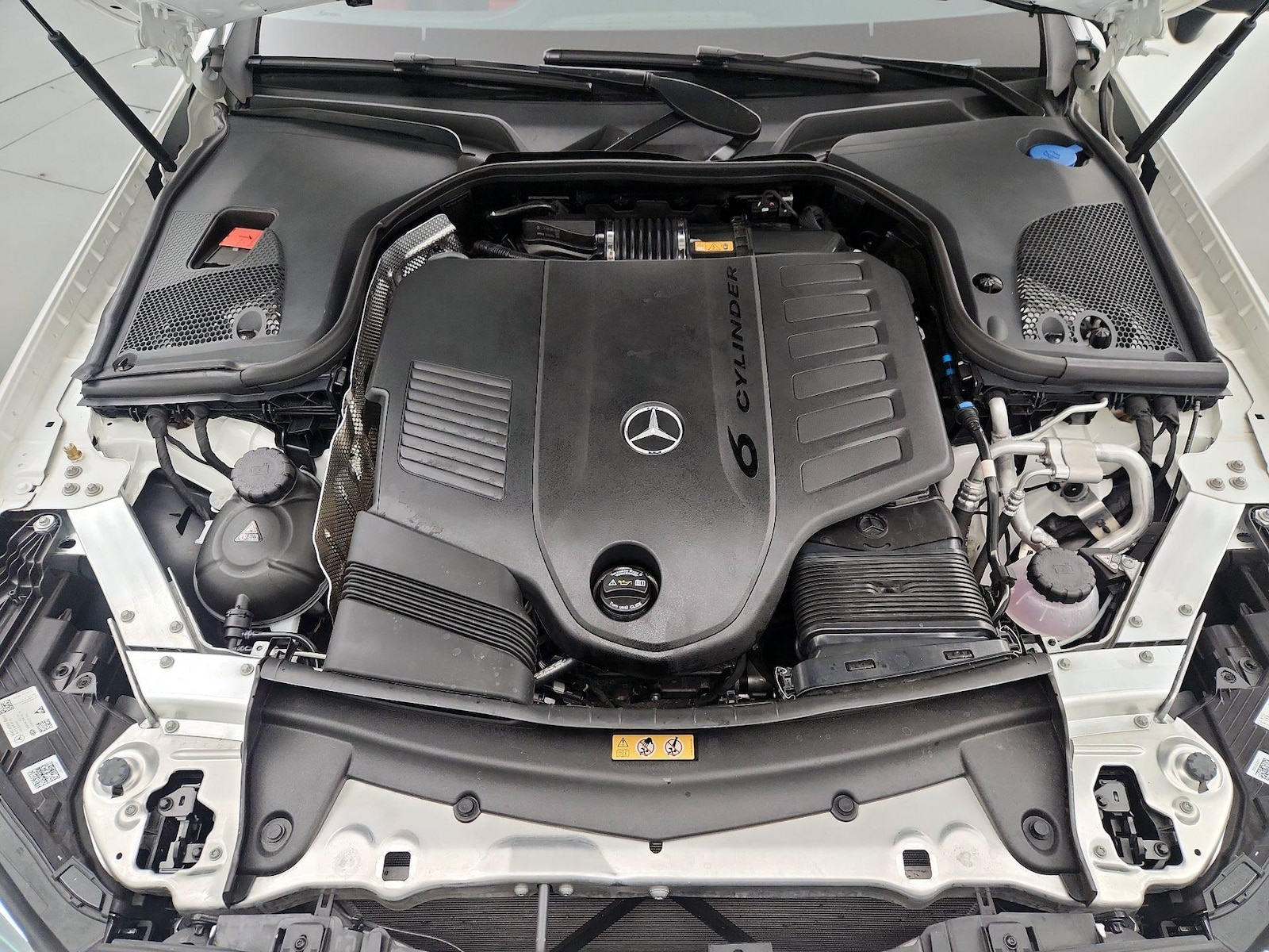 2022 Mercedes-Benz E-Class E450 - Photo 23