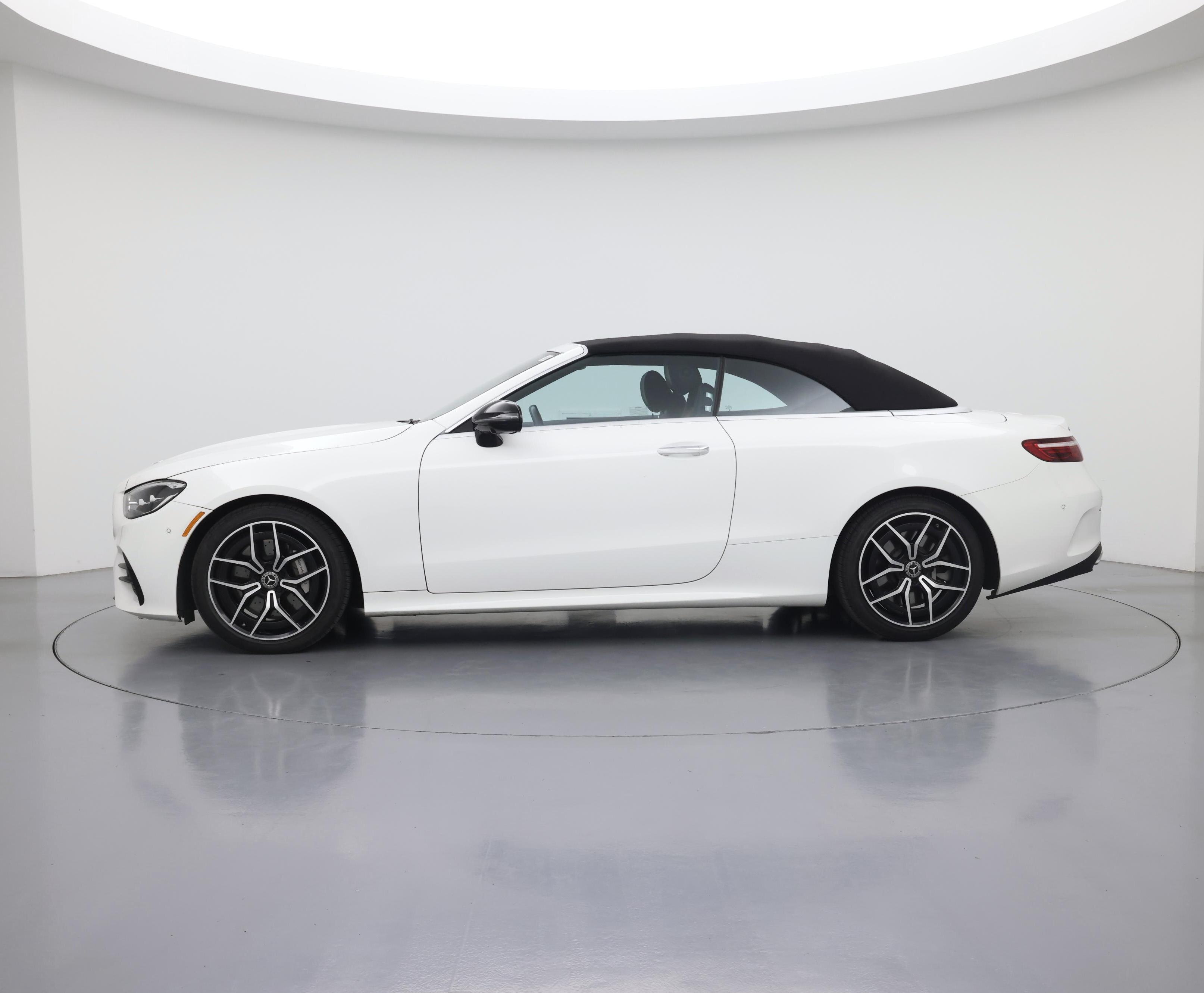 Thumbnail: 2022 Mercedes-Benz E-Class - 3