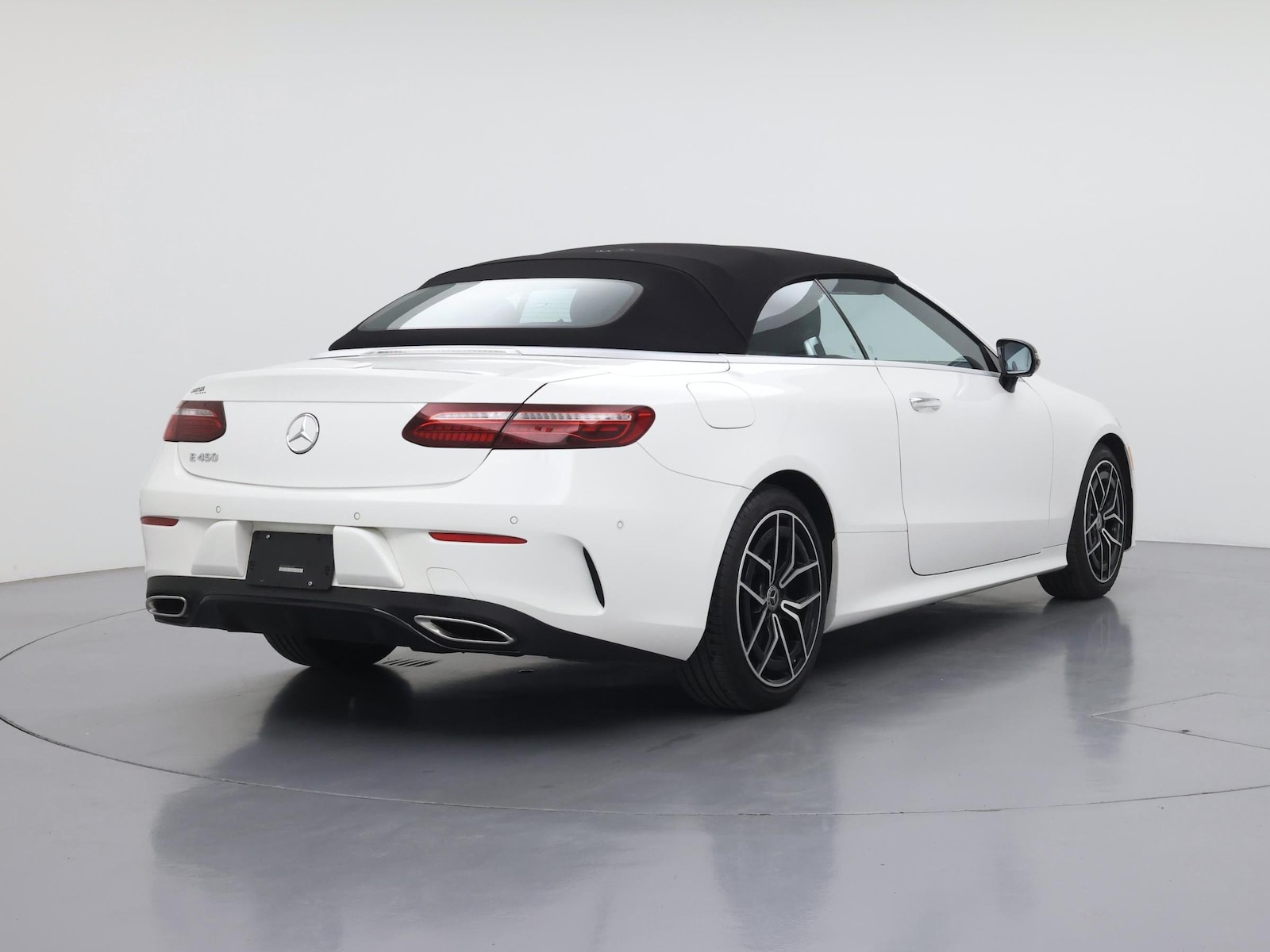 2022 Mercedes-Benz E-Class E450 - Photo 9