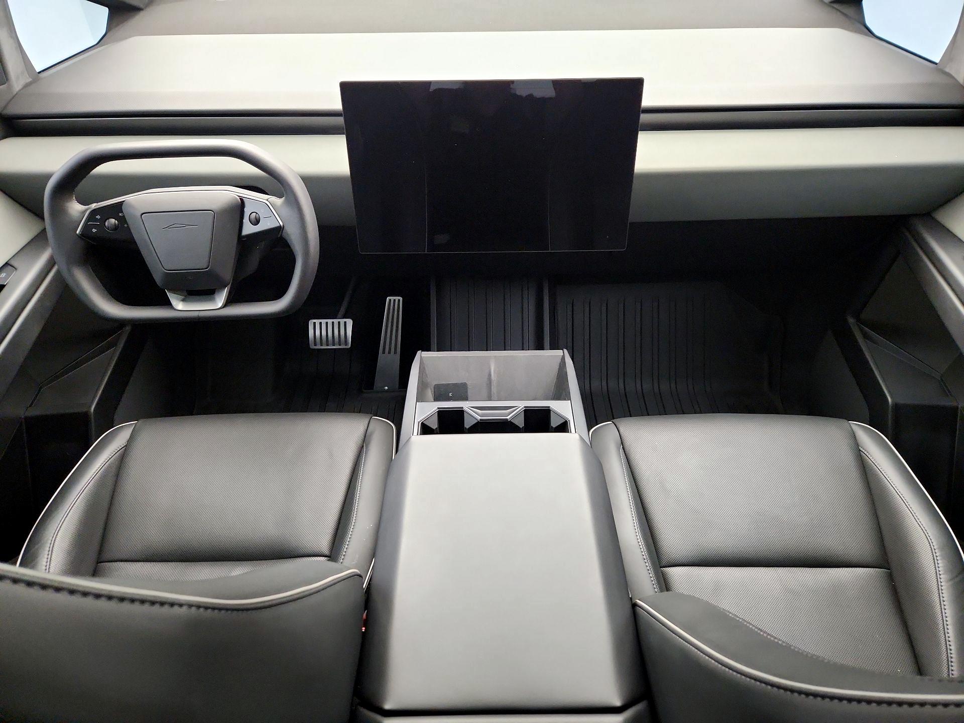 Thumbnail: 2025 Tesla Cybertruck - 9