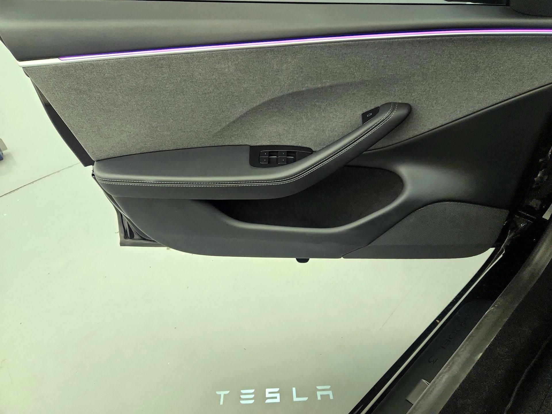Thumbnail: 2025 Tesla Model 3 - 12