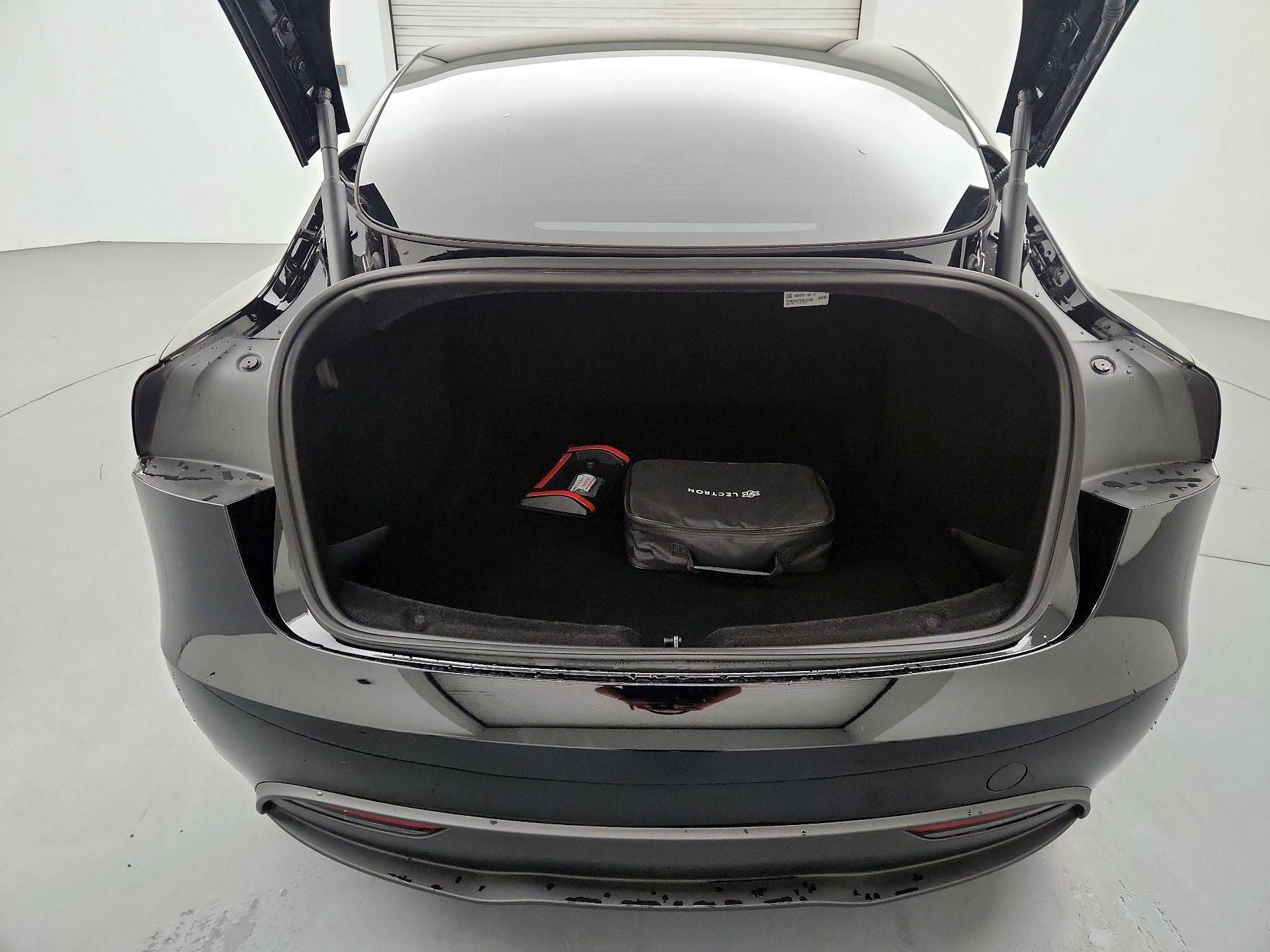 Thumbnail: 2025 Tesla Model 3 - 18