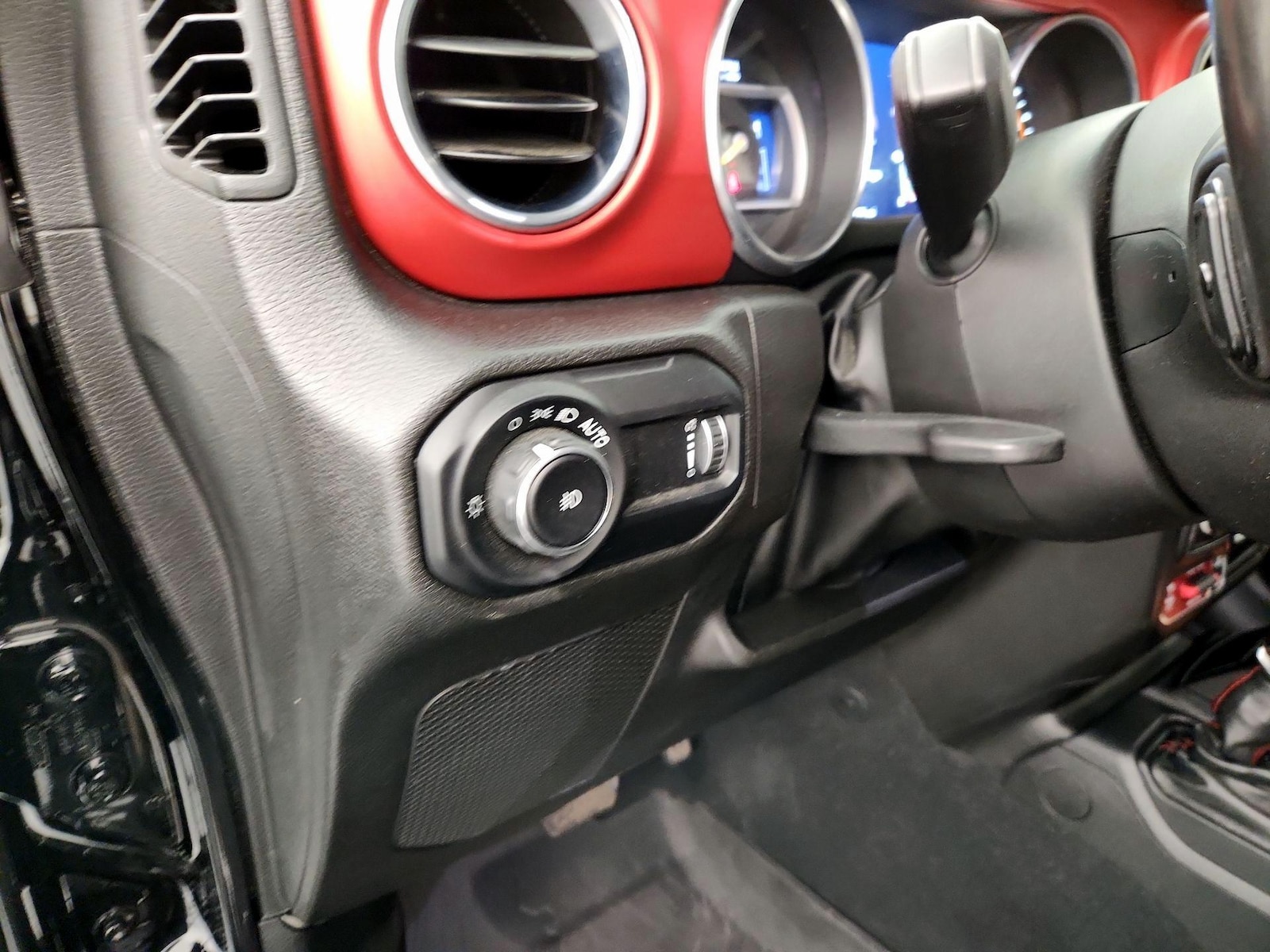 2023 Jeep Wrangler 2-Door Rubicon - Photo 14