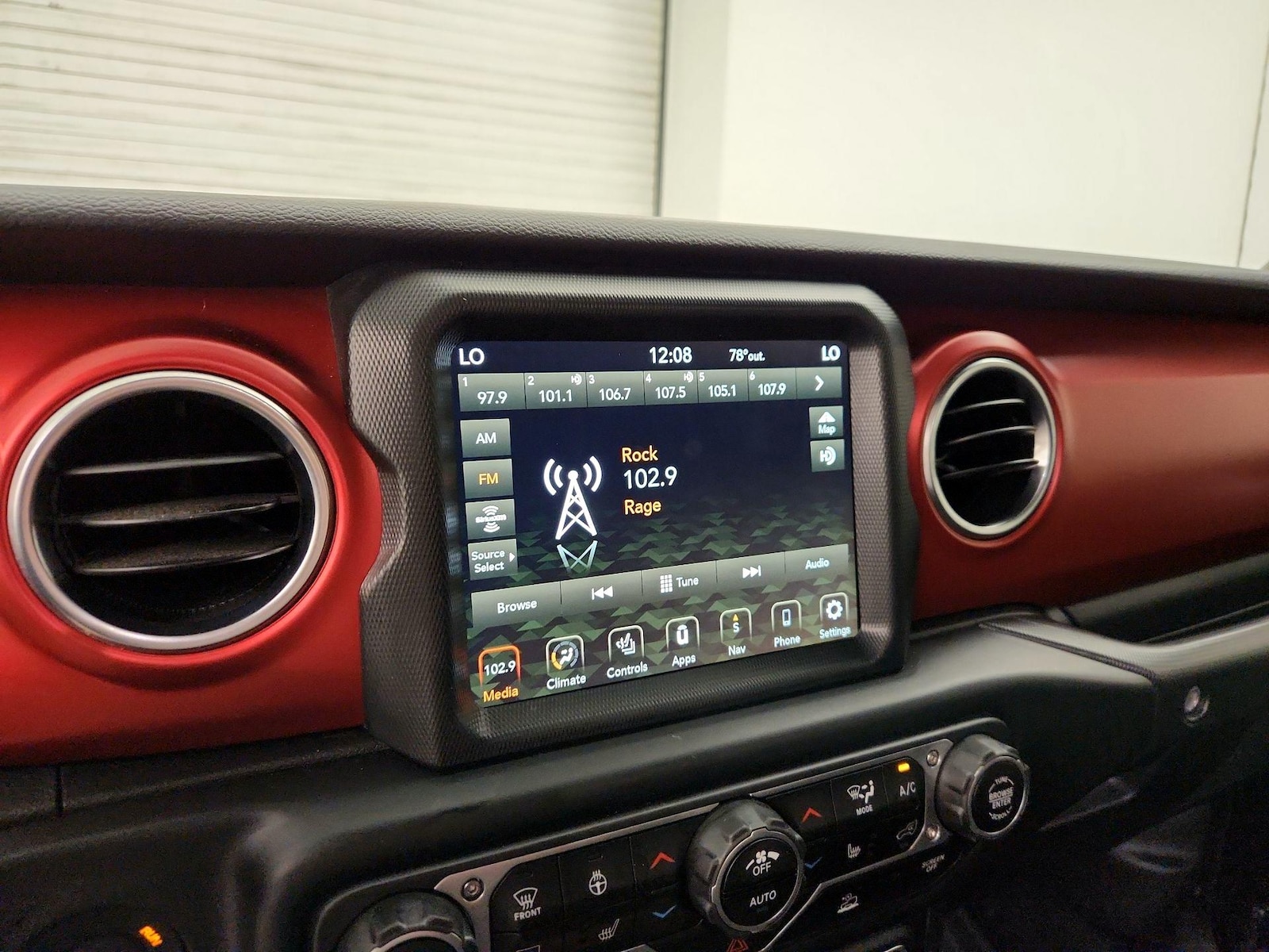 2023 Jeep Wrangler 2-Door Rubicon - Photo 16