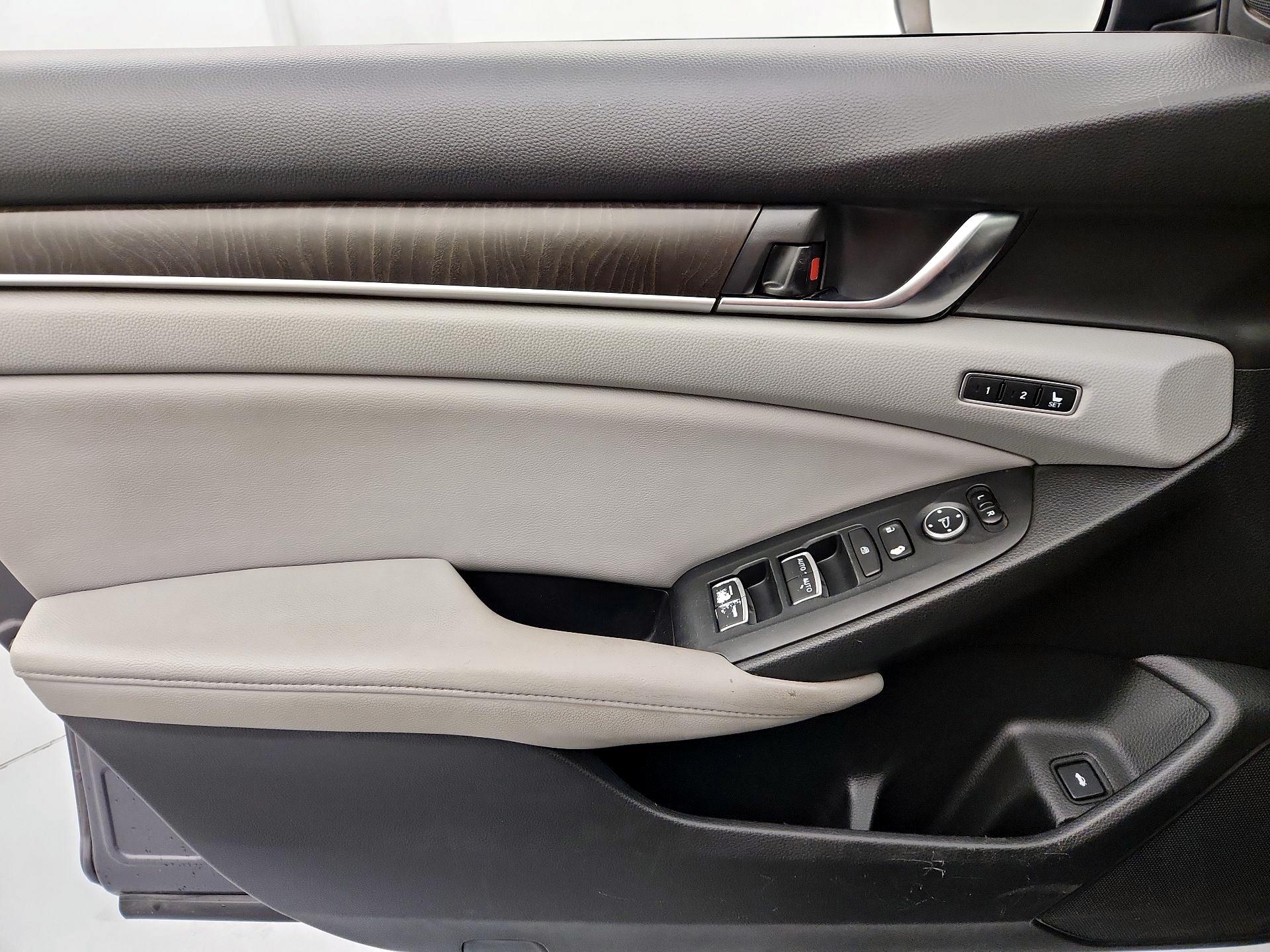 Thumbnail: 2018 Honda Accord - 12