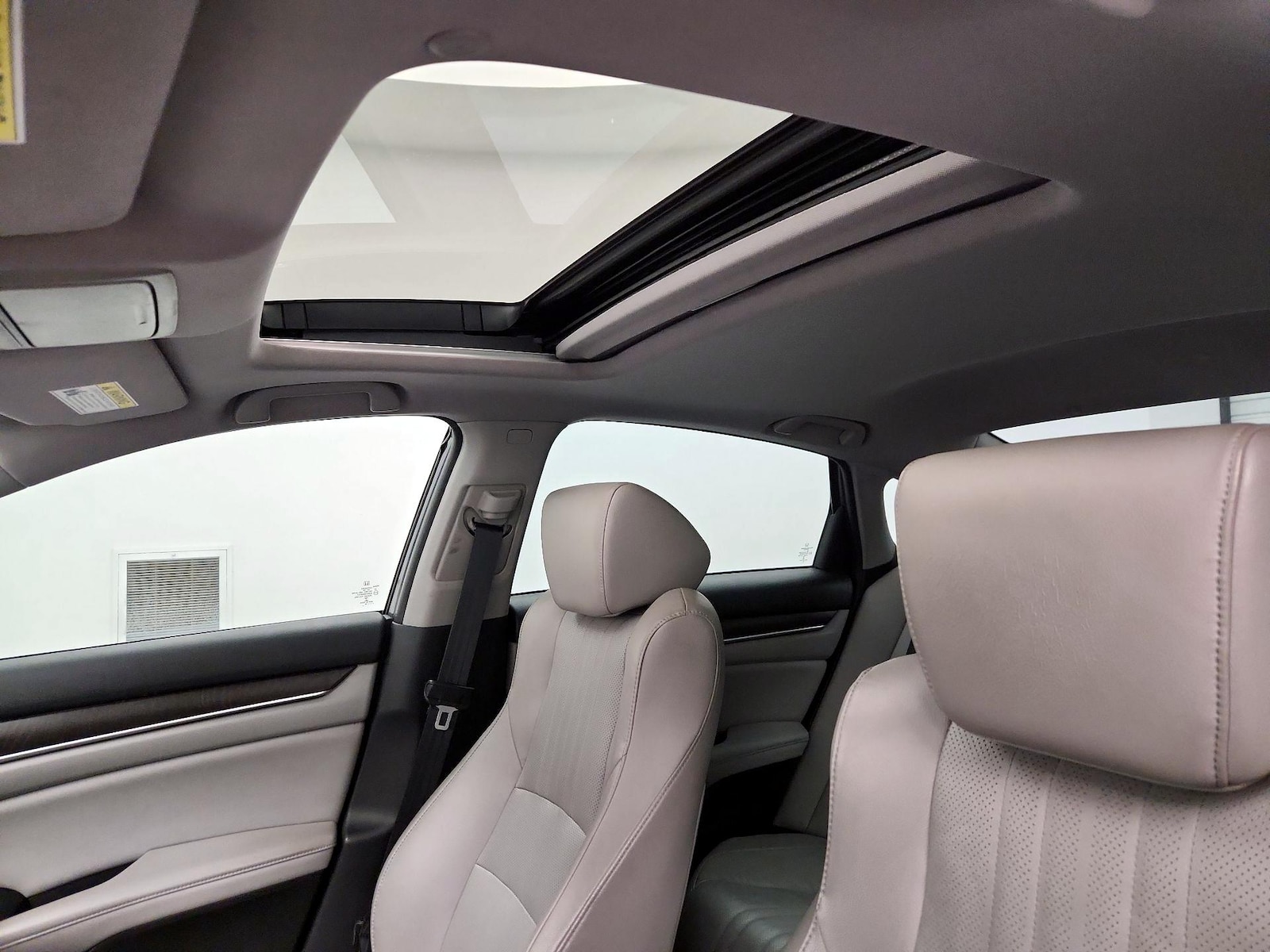 2018 Honda Accord EX-L - Photo 20