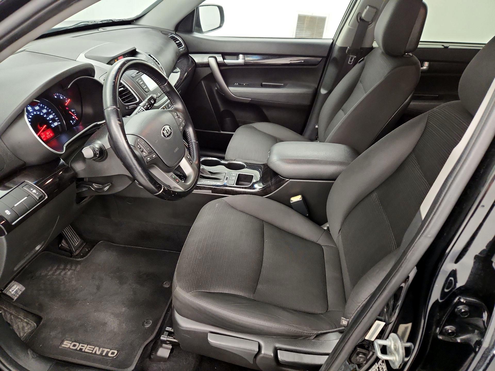 Thumbnail: 2015 Kia Sorento - 11
