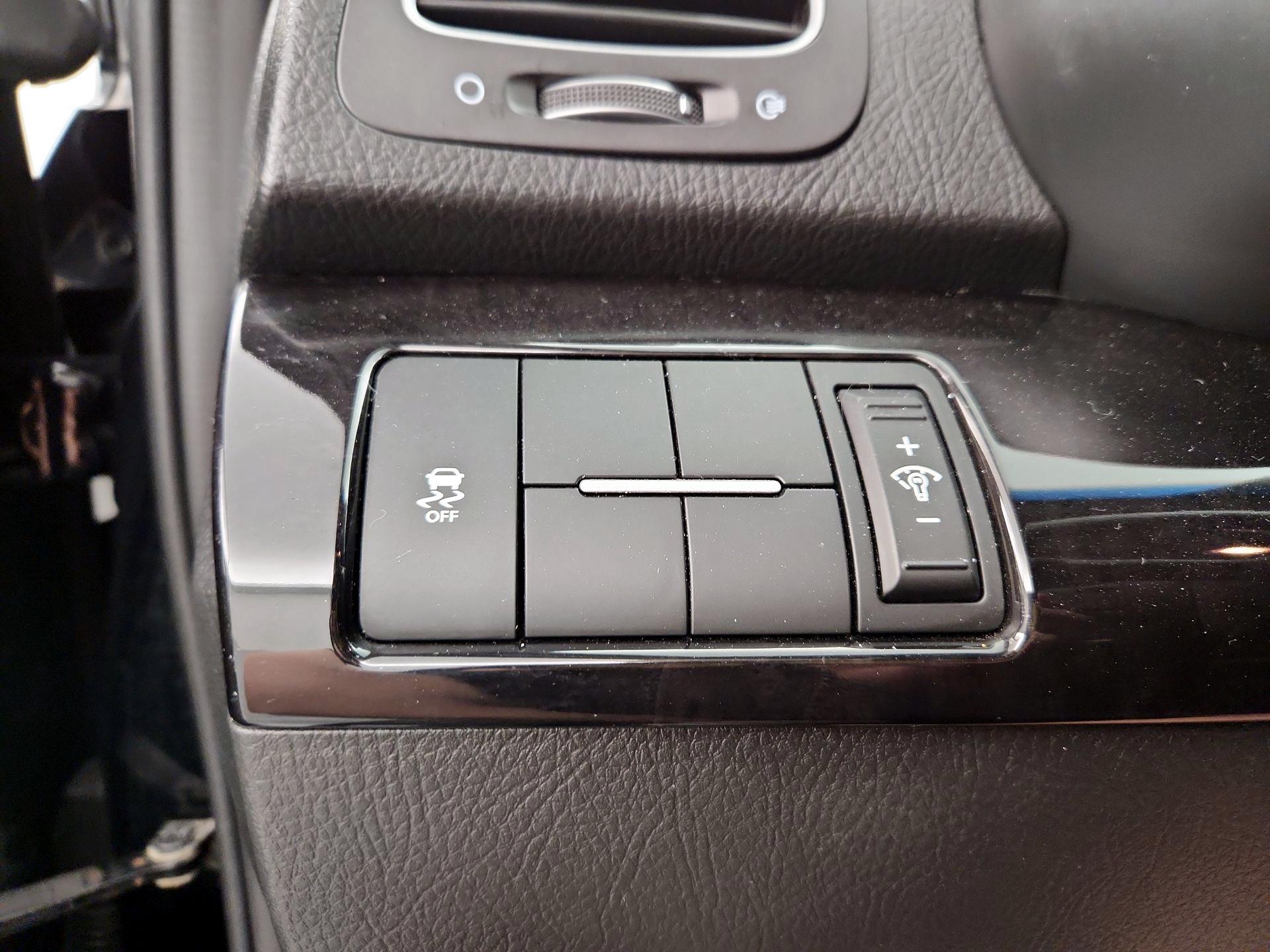Thumbnail: 2015 Kia Sorento - 13