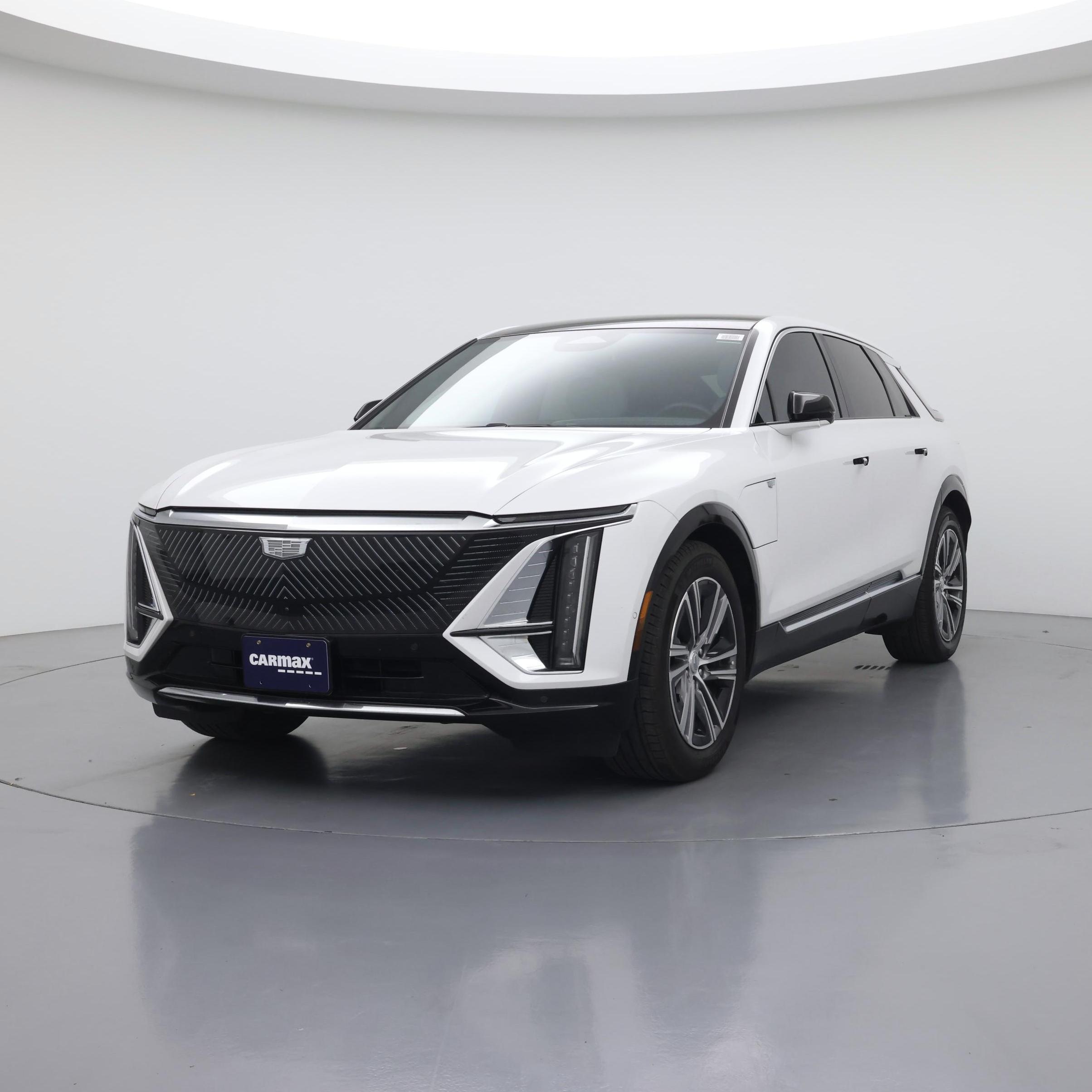 Thumbnail: 2024 Cadillac Lyriq - 4