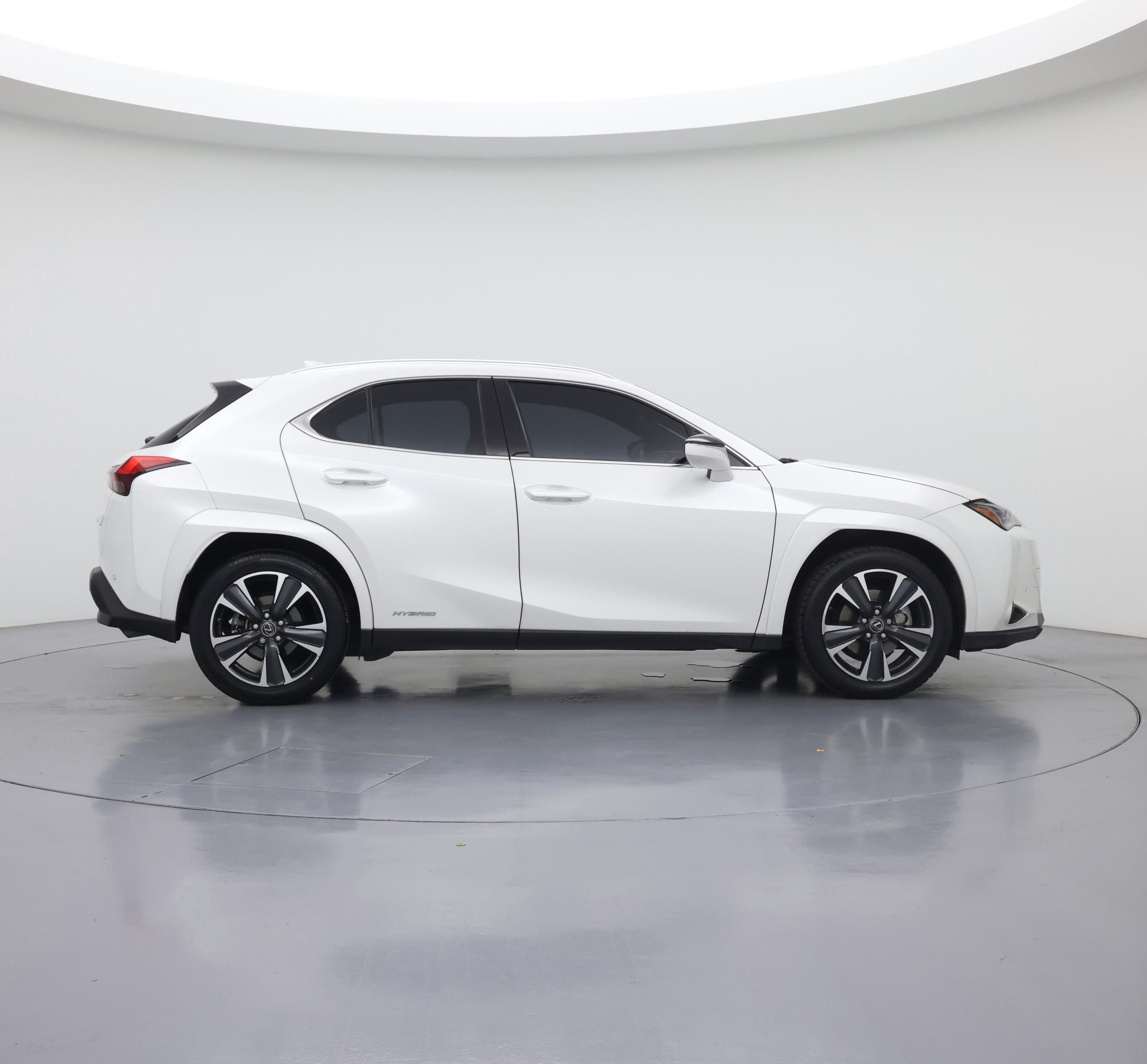 Thumbnail: 2022 Lexus UX - 7
