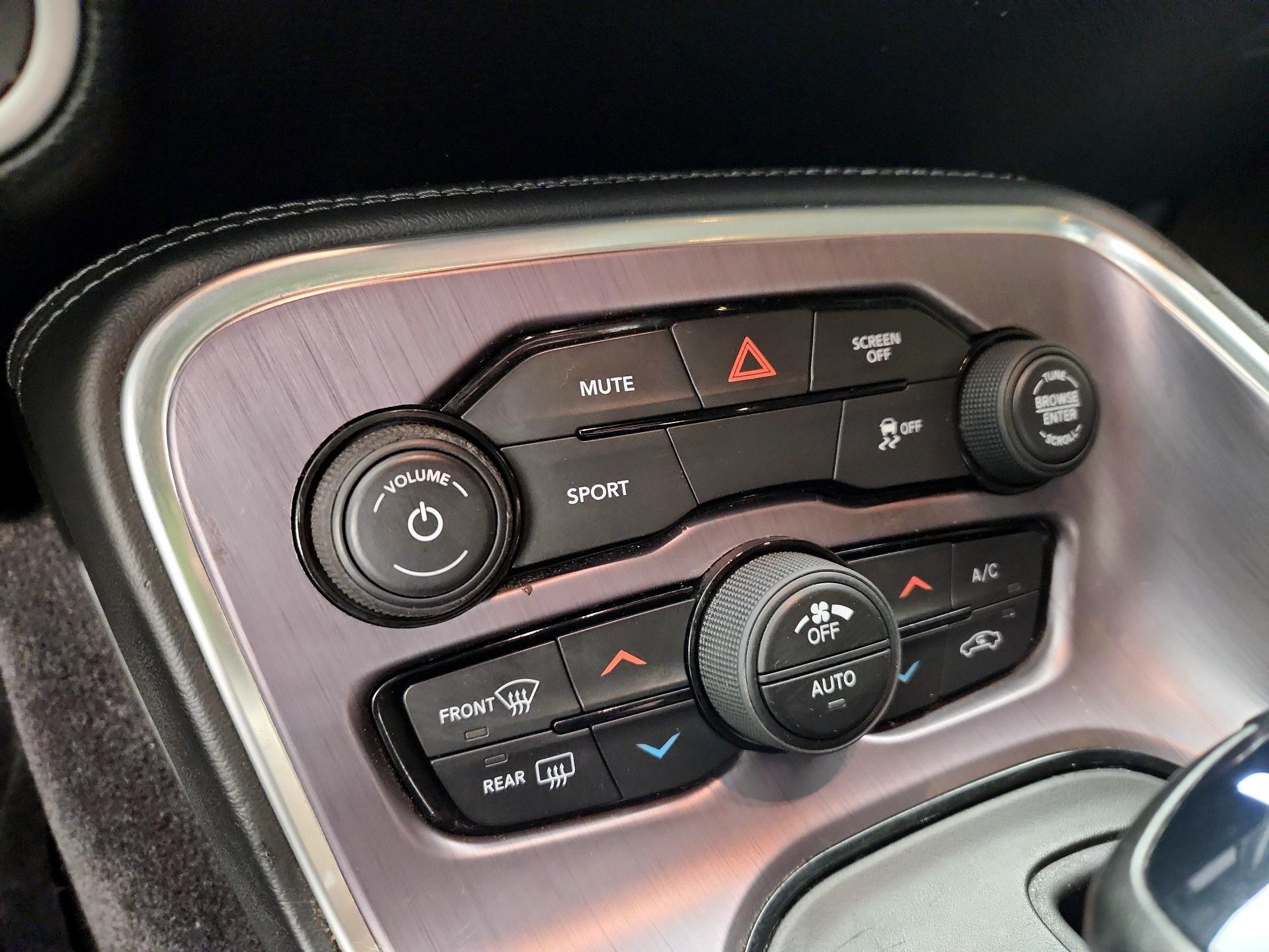 Thumbnail: 2018 Dodge Challenger - 17