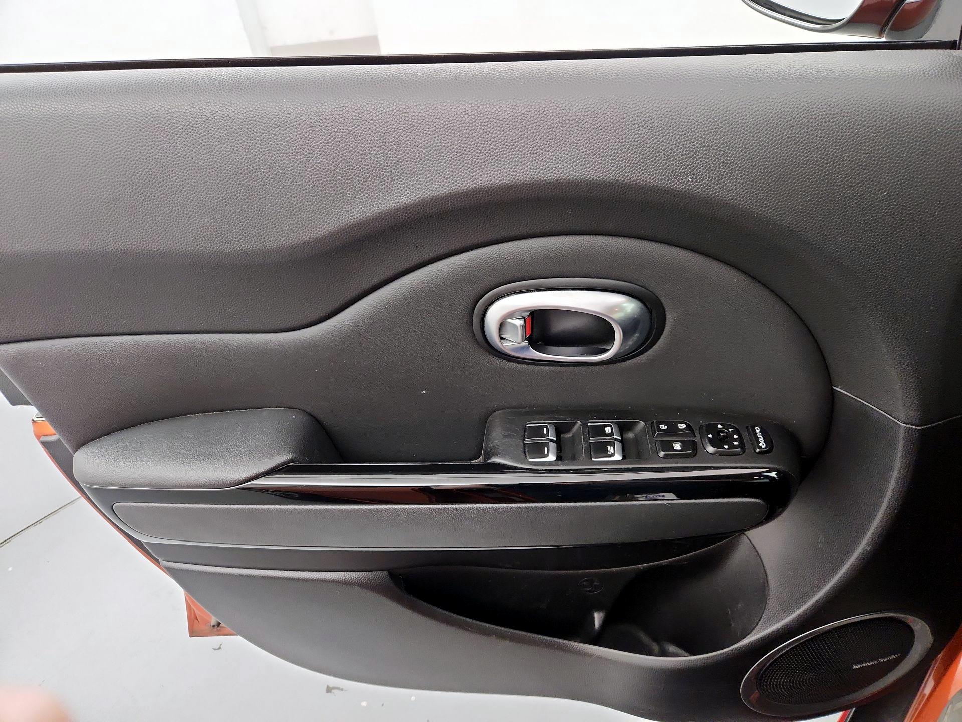 Thumbnail: 2018 Kia Soul - 12