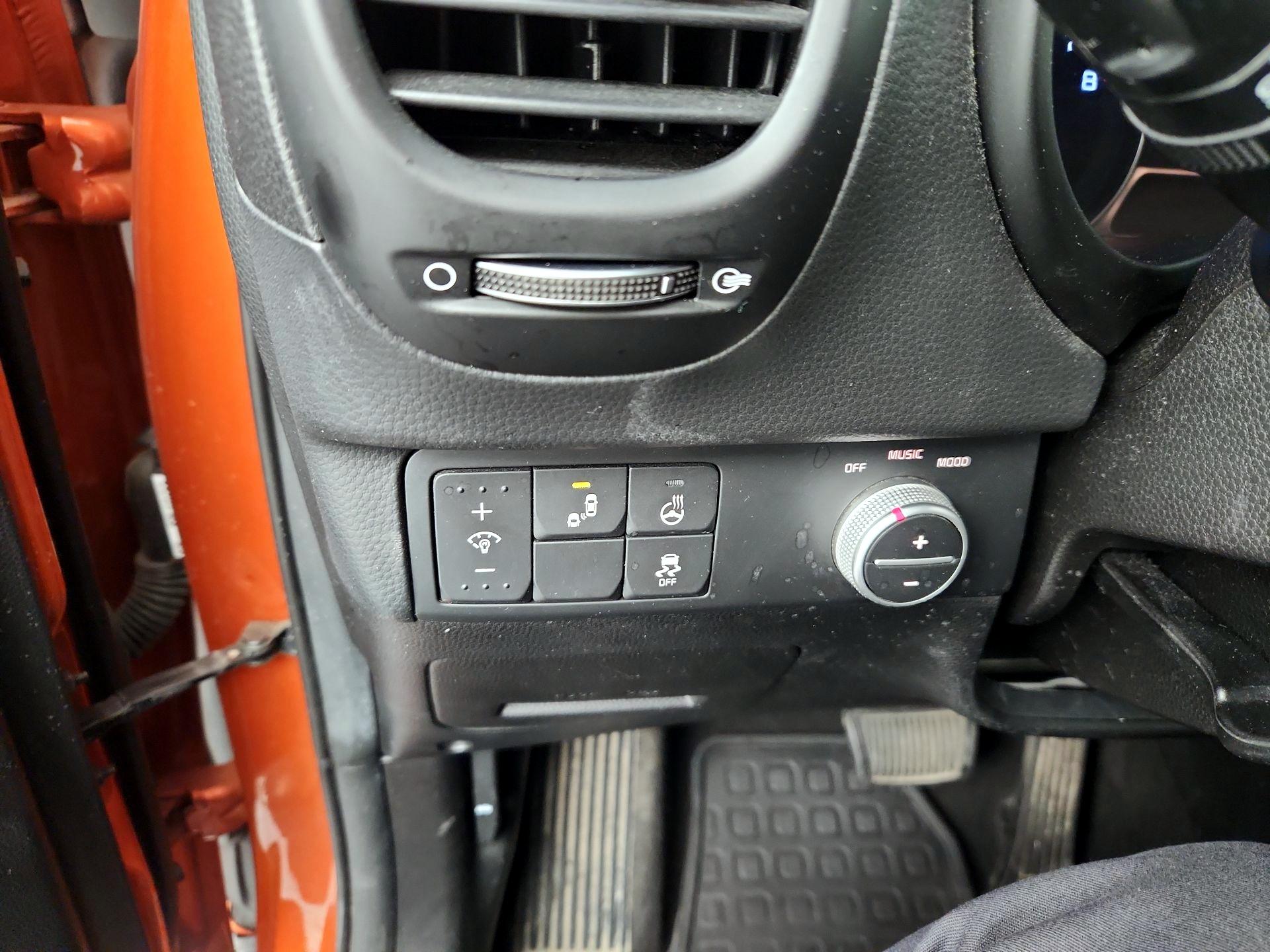 Thumbnail: 2018 Kia Soul - 13