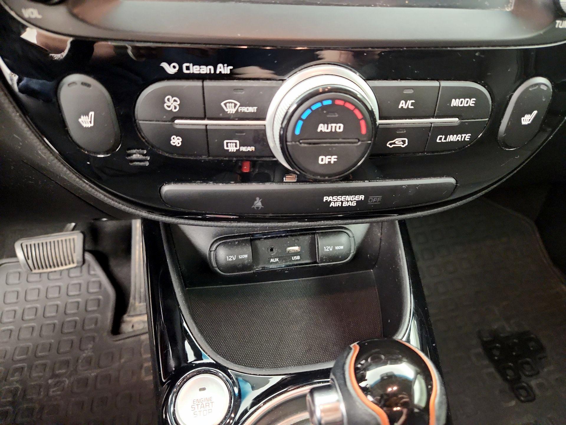 Thumbnail: 2018 Kia Soul - 17