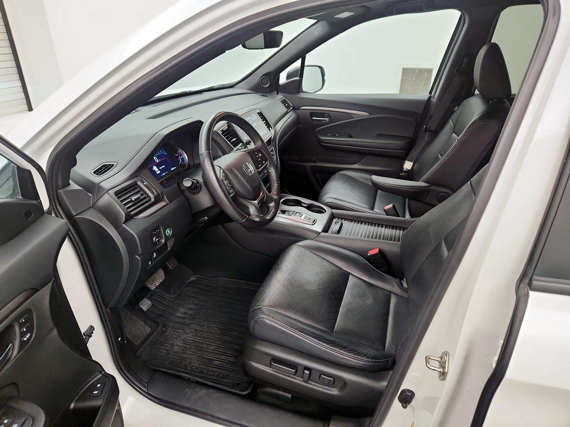 Thumbnail: 2020 Honda Passport - 11