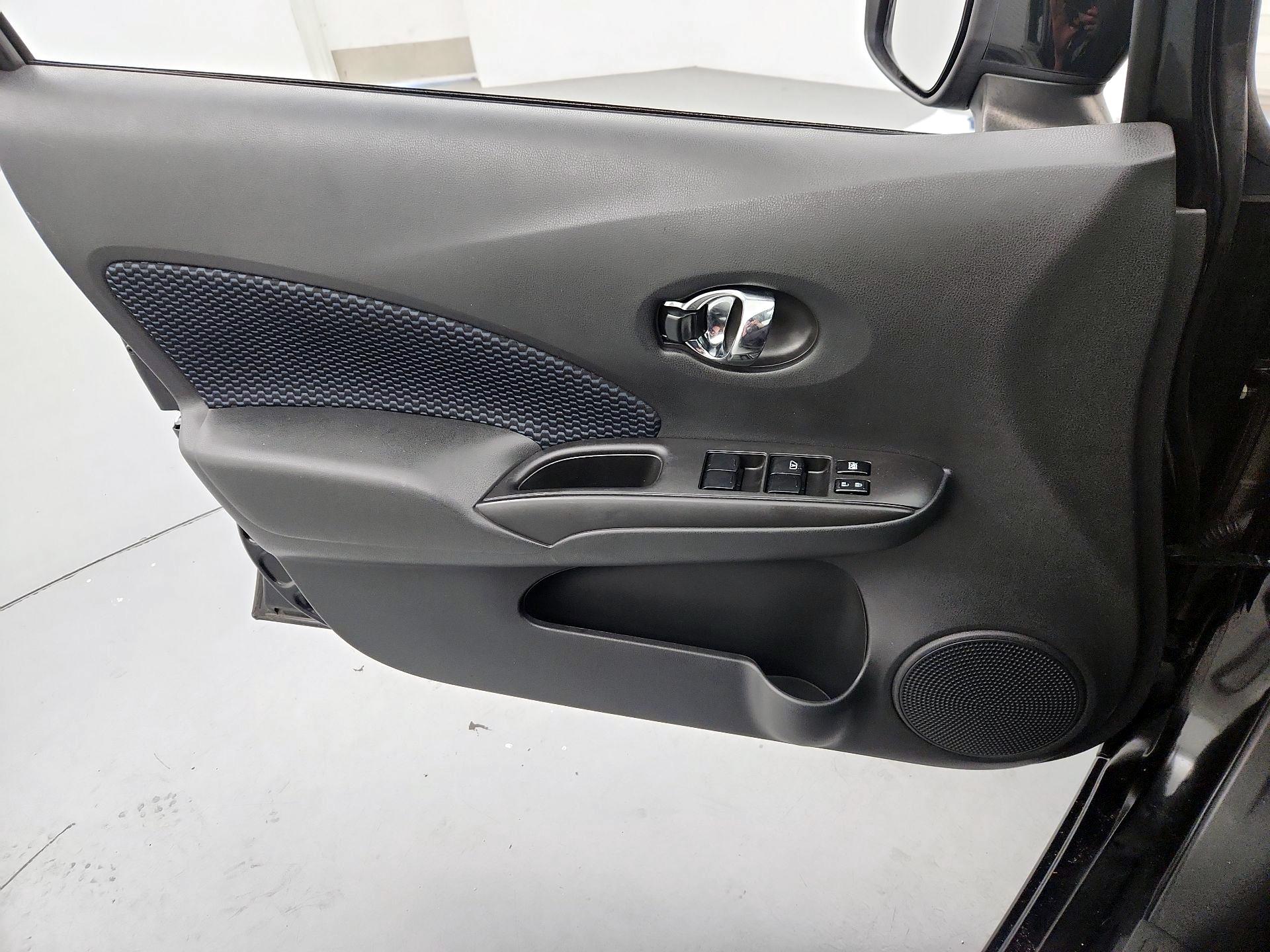 Thumbnail: 2017 Nissan Versa Note - 12