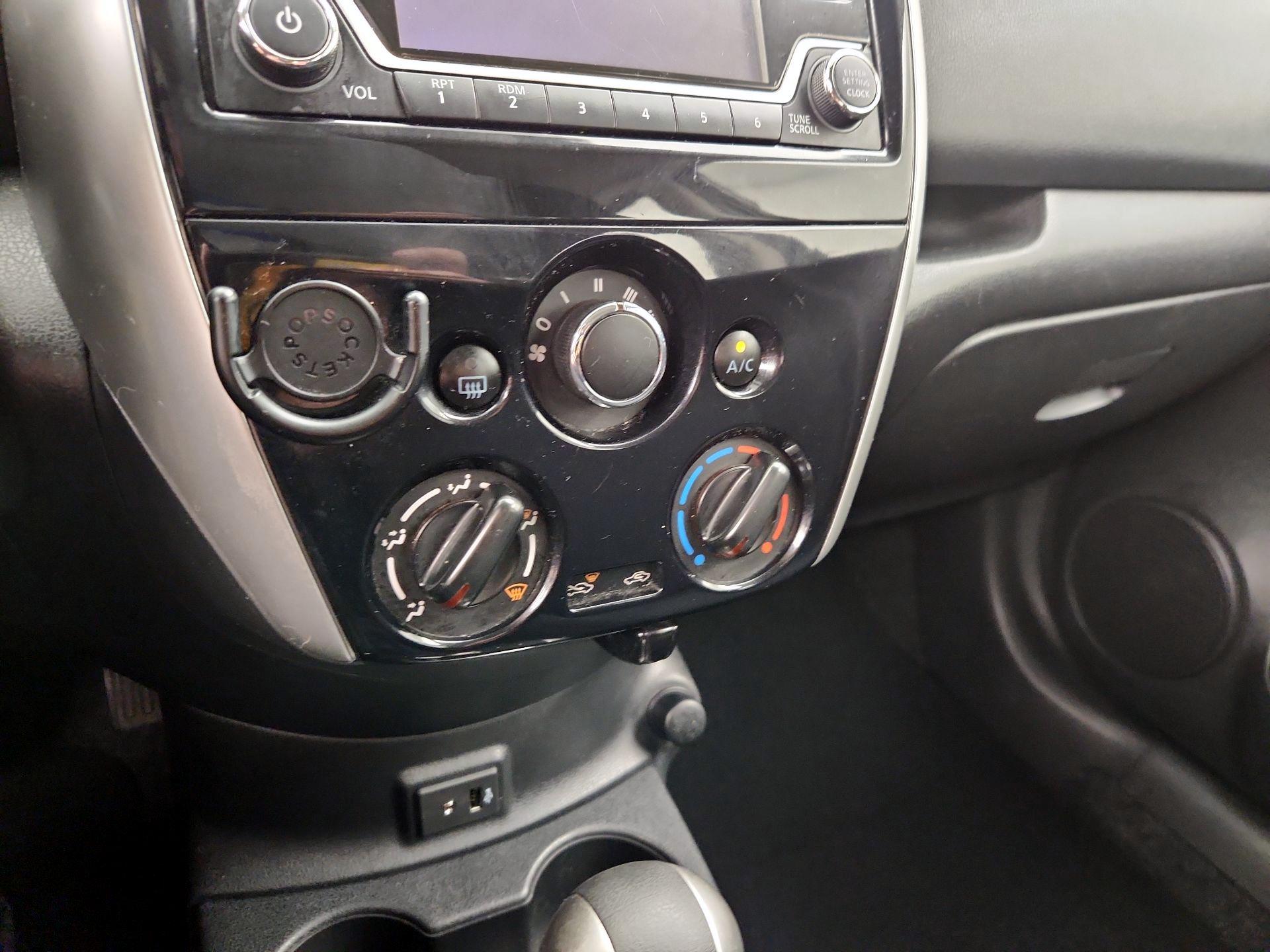 Thumbnail: 2017 Nissan Versa Note - 16
