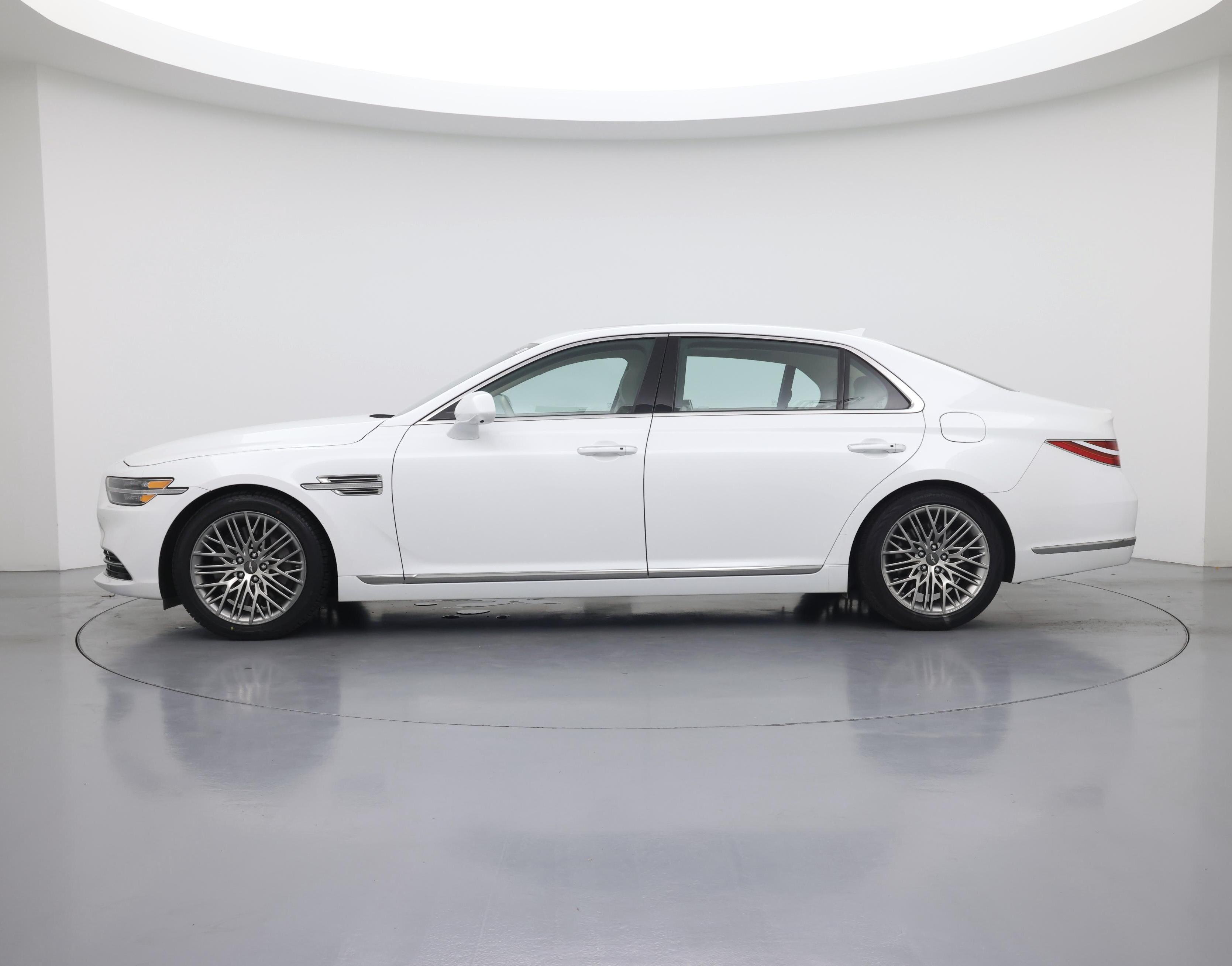 Thumbnail: 2021 Genesis G90 - 3