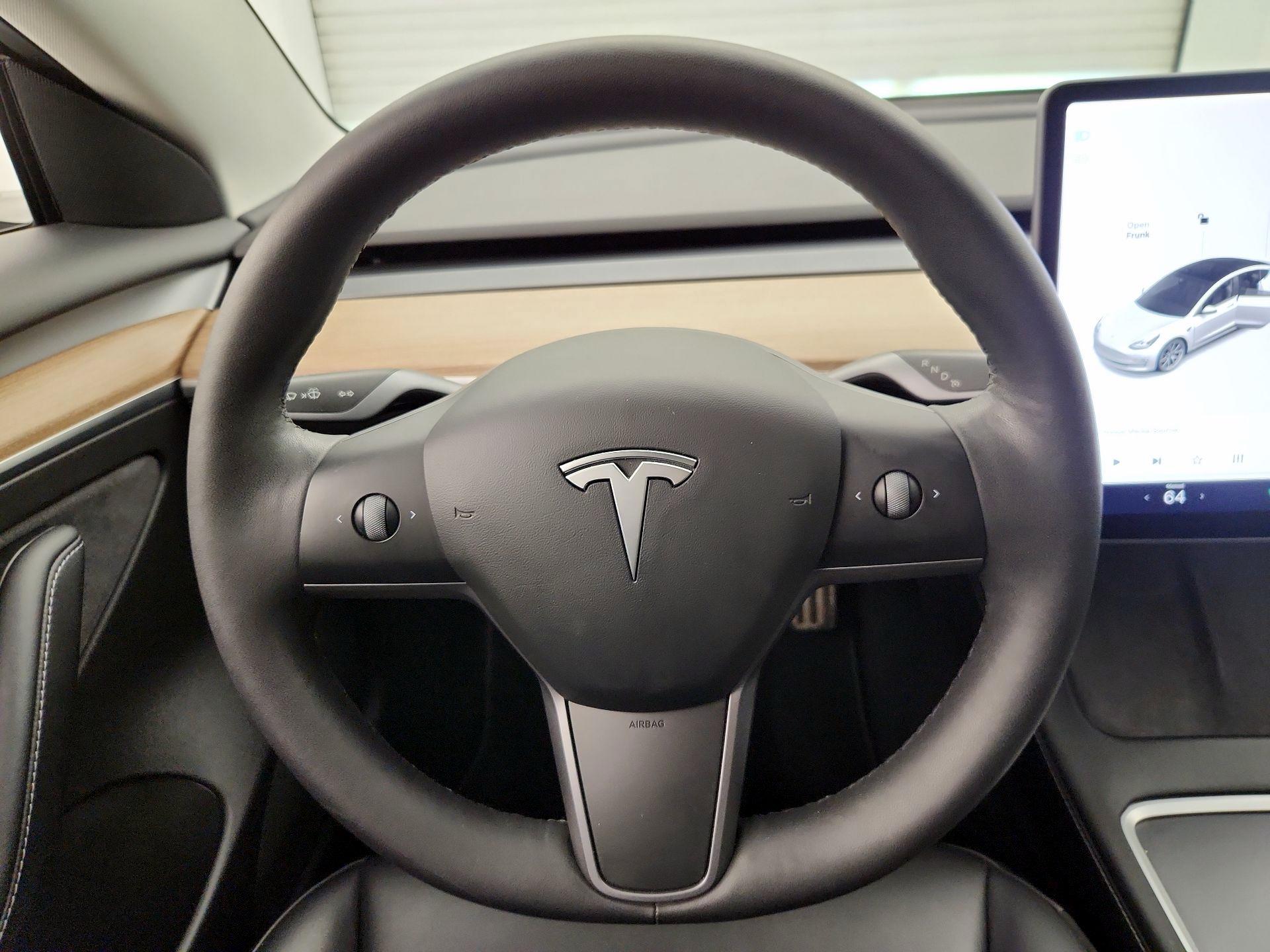 Thumbnail: 2021 Tesla Model 3 - 10