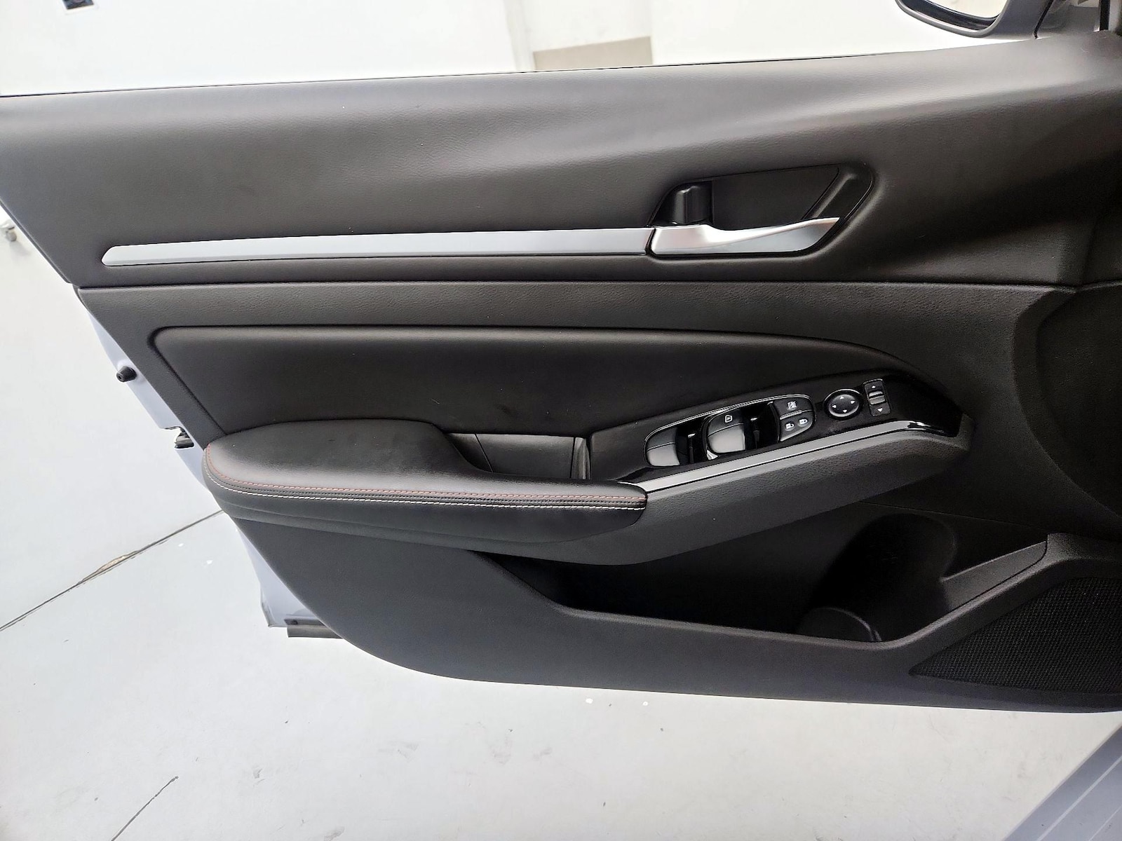 2024 Nissan Altima SR - Photo 13