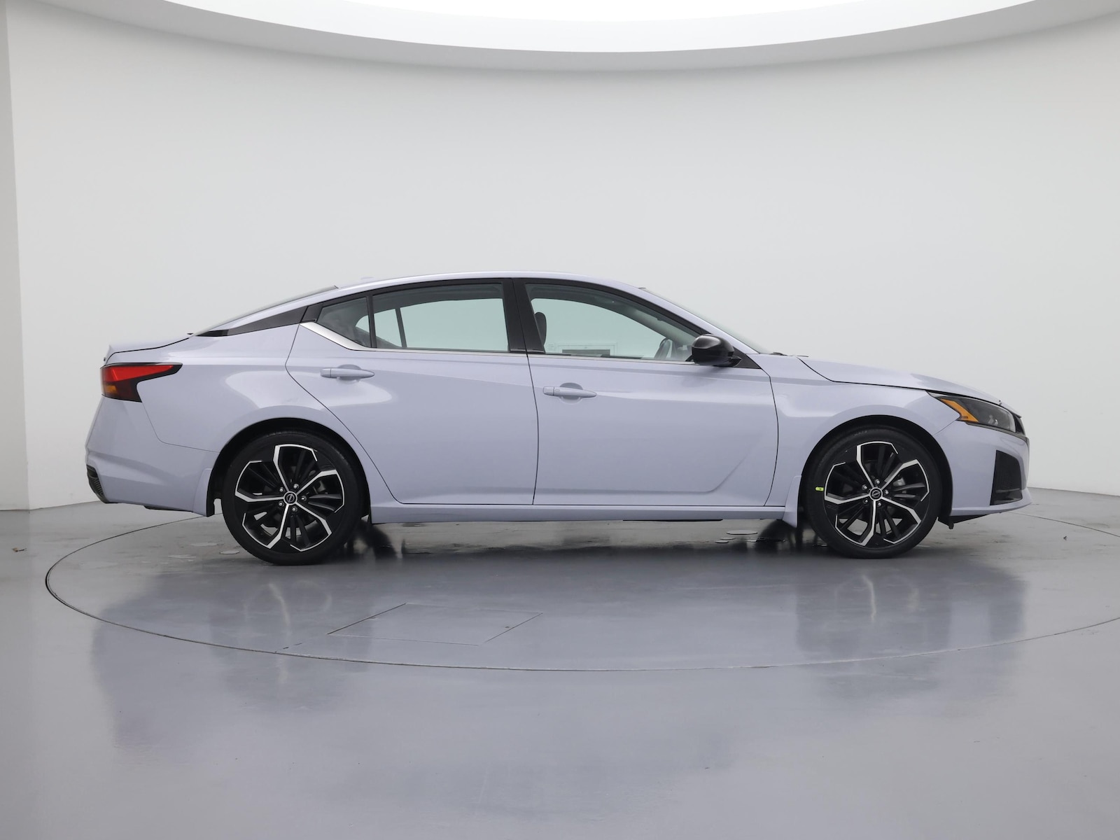 2024 Nissan Altima SR - Photo 8