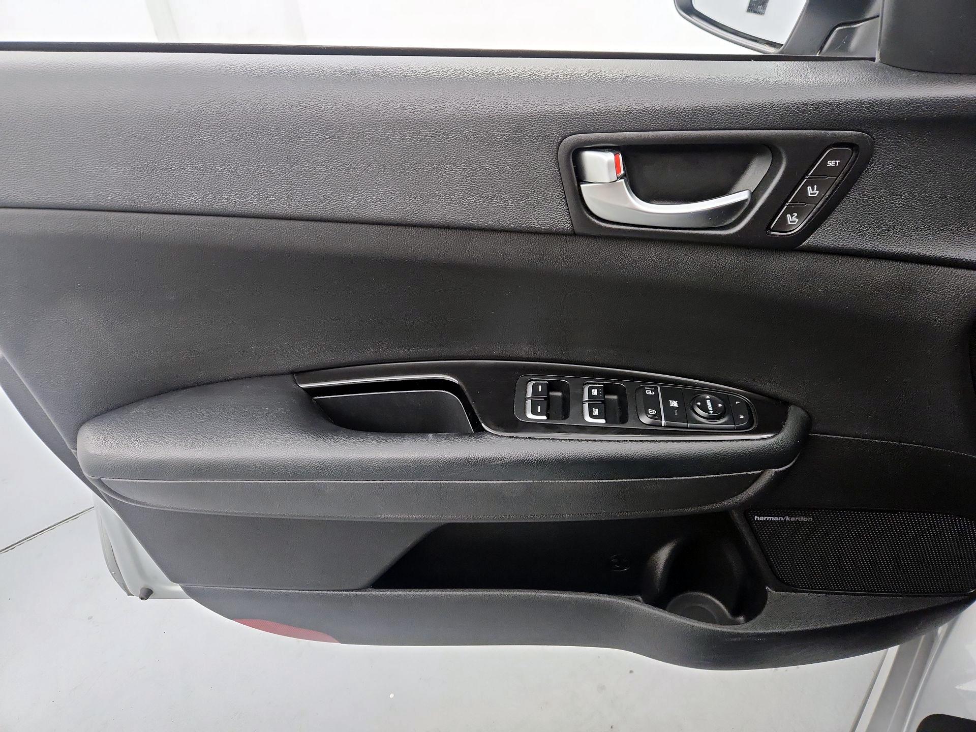 Thumbnail: 2020 Kia Optima - 12