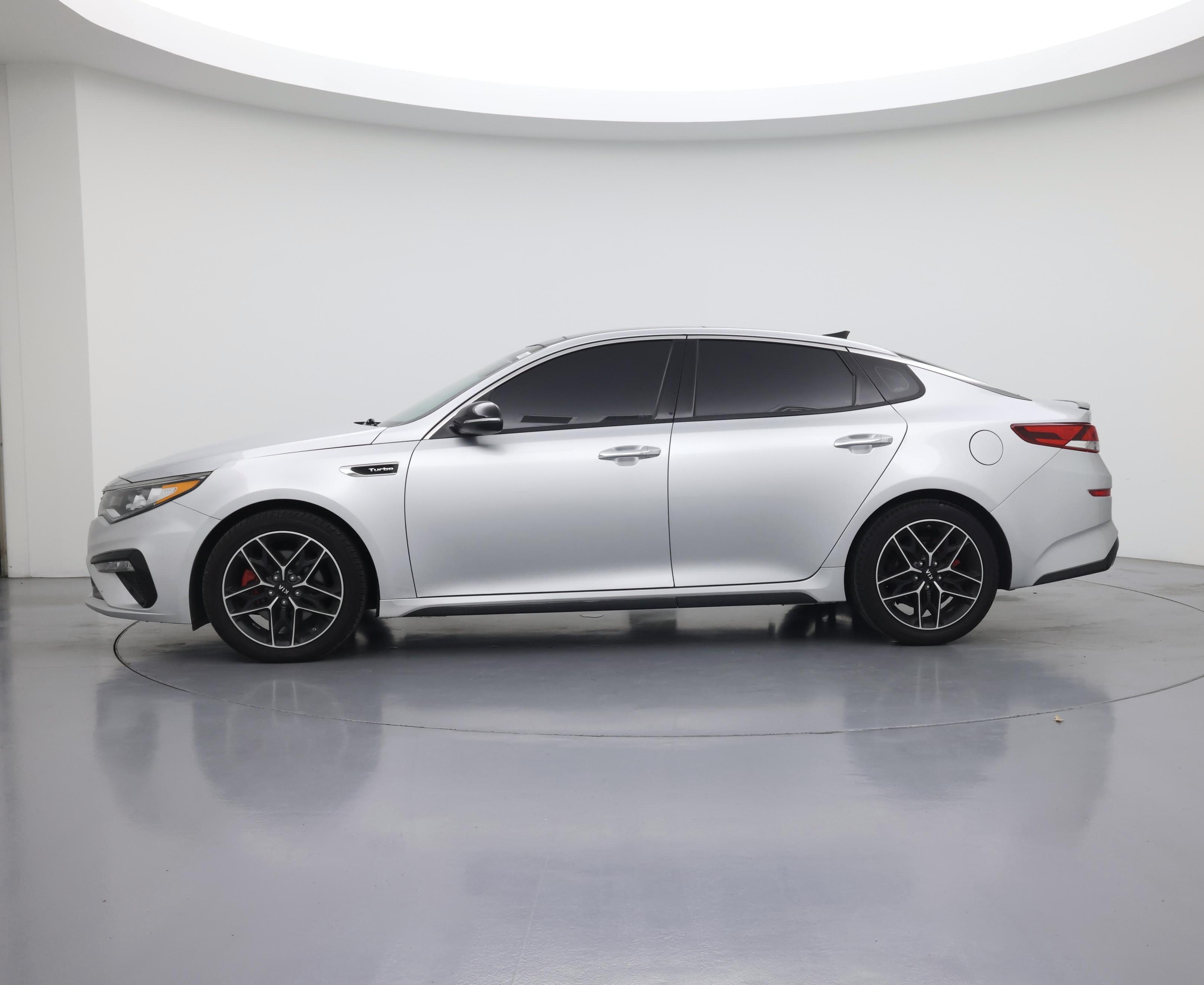 Thumbnail: 2020 Kia Optima - 3