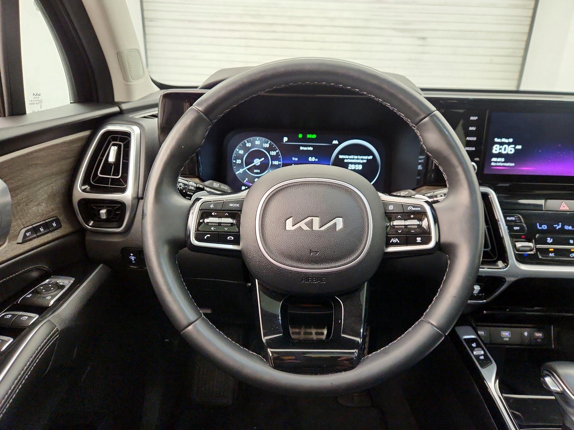 Thumbnail: 2023 Kia Sorento - 10